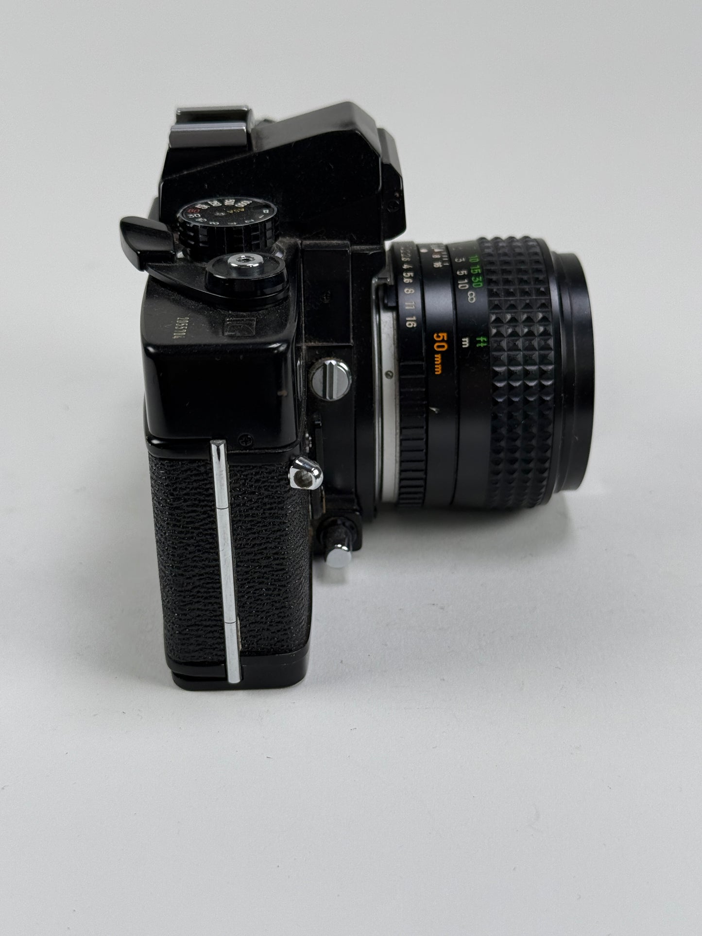 Minolta SRT 102 Black 35mm film camera kit with 50mm f1.4 rokkor-x lens