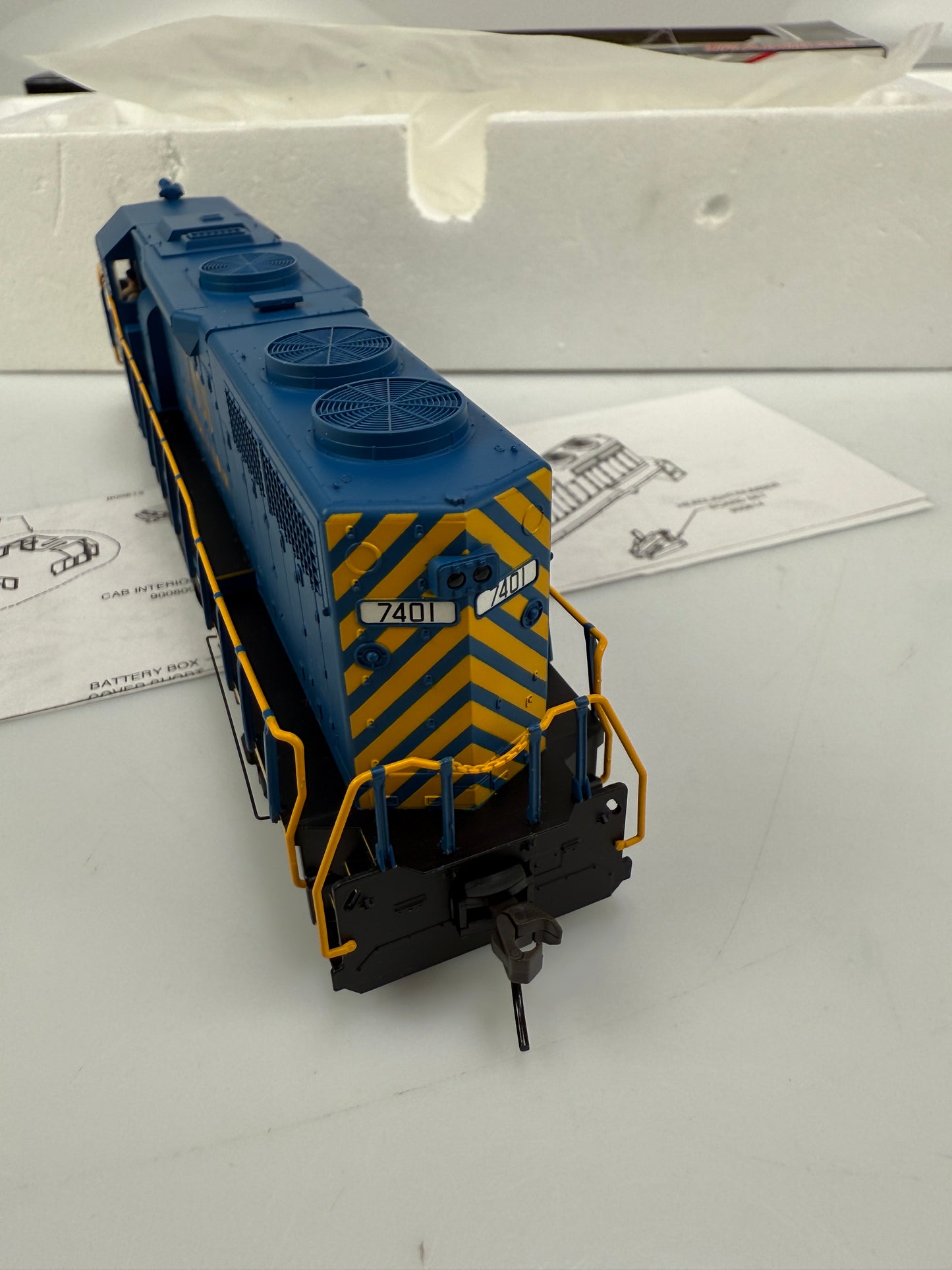 Atlas HO Delaware & Hudson 480 GP39-2 PH1 Locomotive # 7401