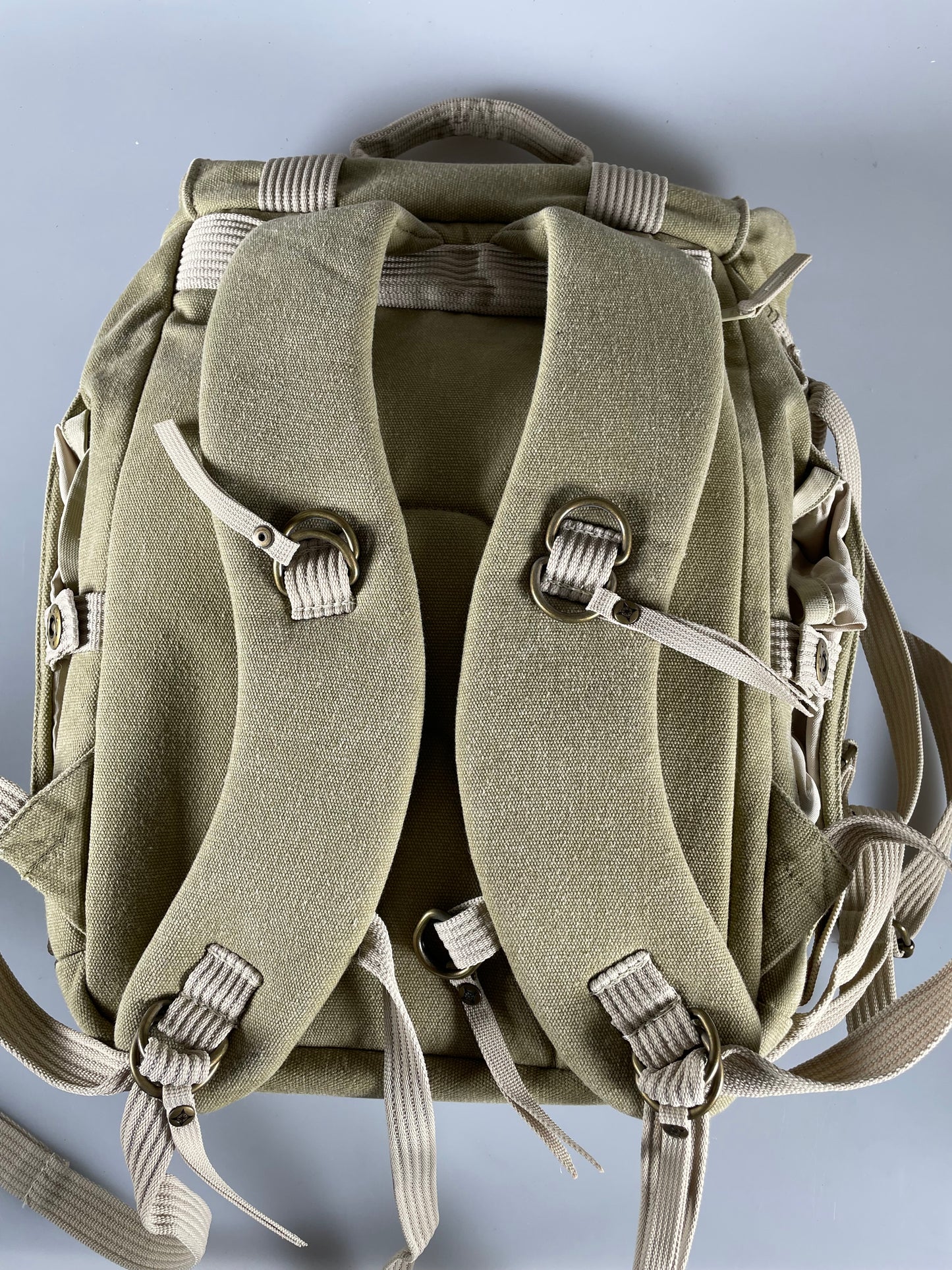 National Geographic earth explorer medium backpack NG-5162 canvas tan