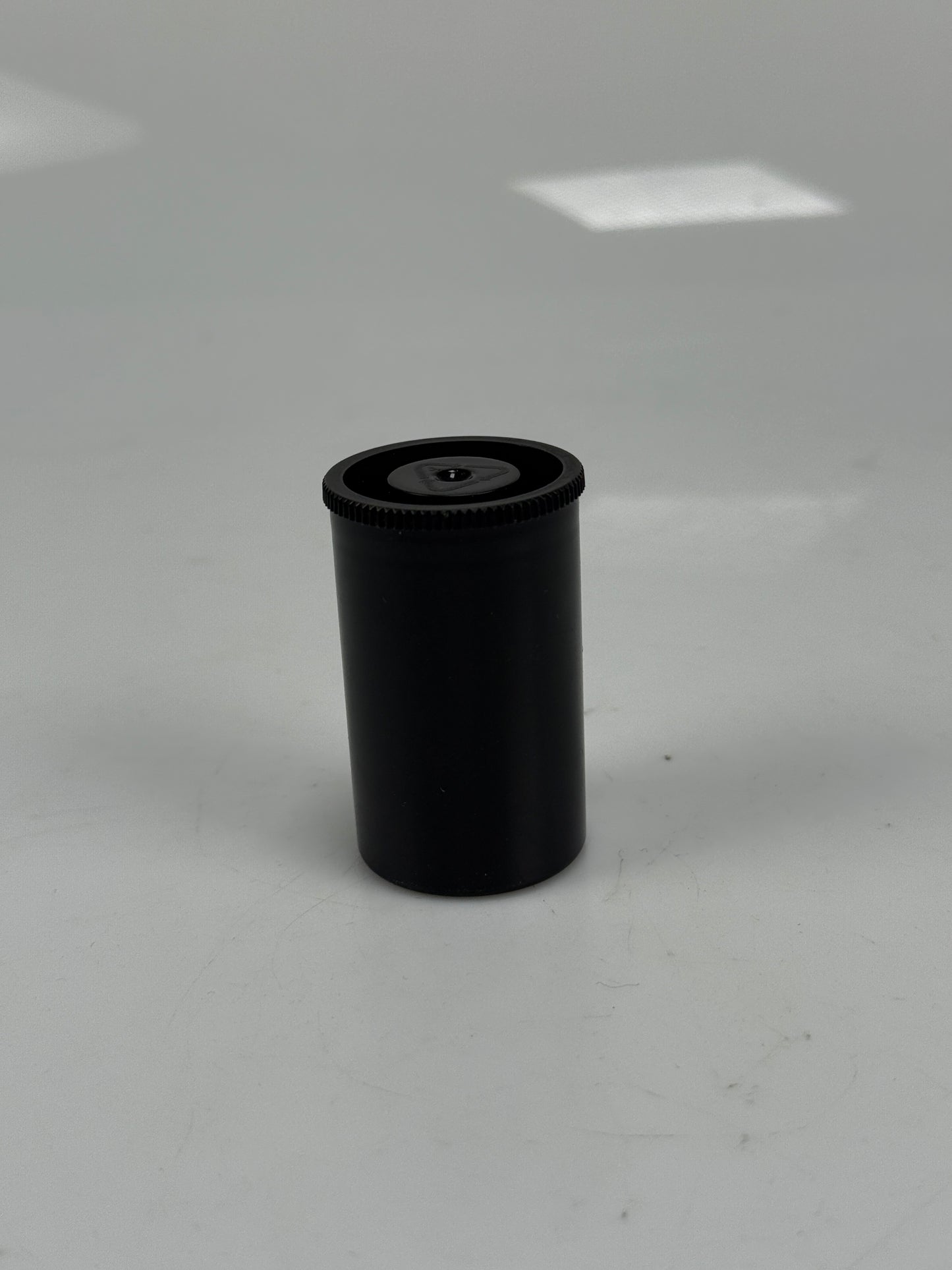 Fuji Fujicolor FUJIFILM Superia 1600 expired 35mm color film roll 36 exposures