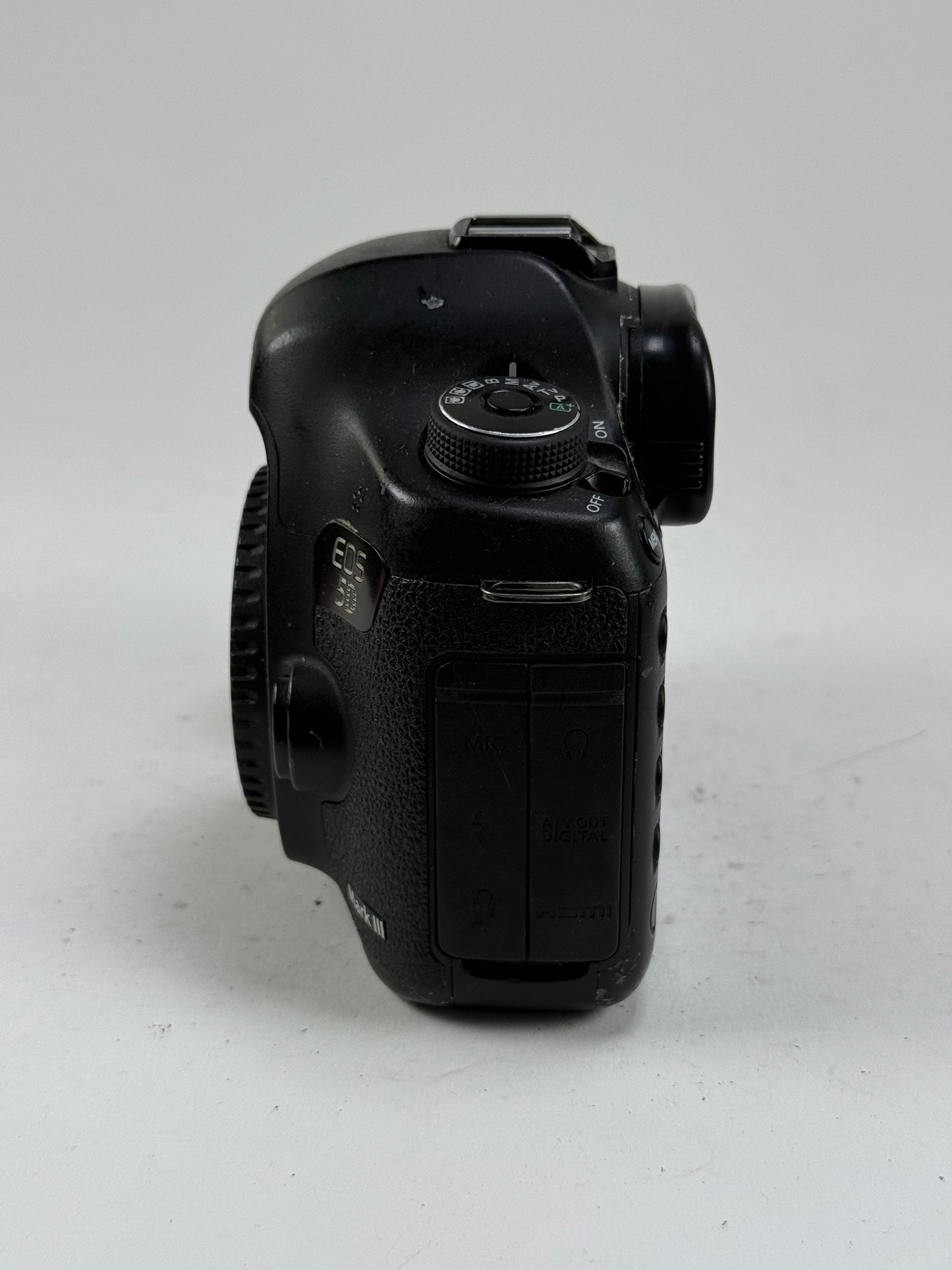 Canon 5D Mark III digital camera SLR Body full frame