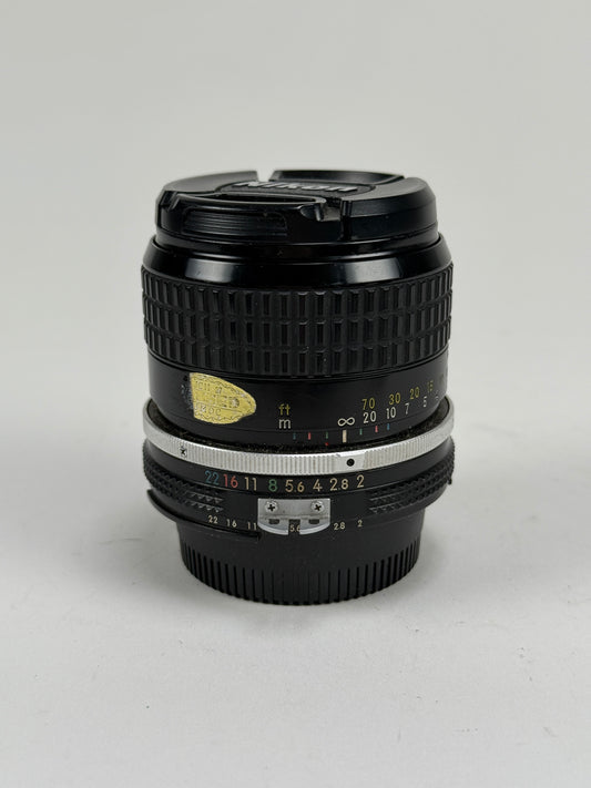 NIKON AI NIKKOR 85mm f2 Portrait MF Prime Camera Lens