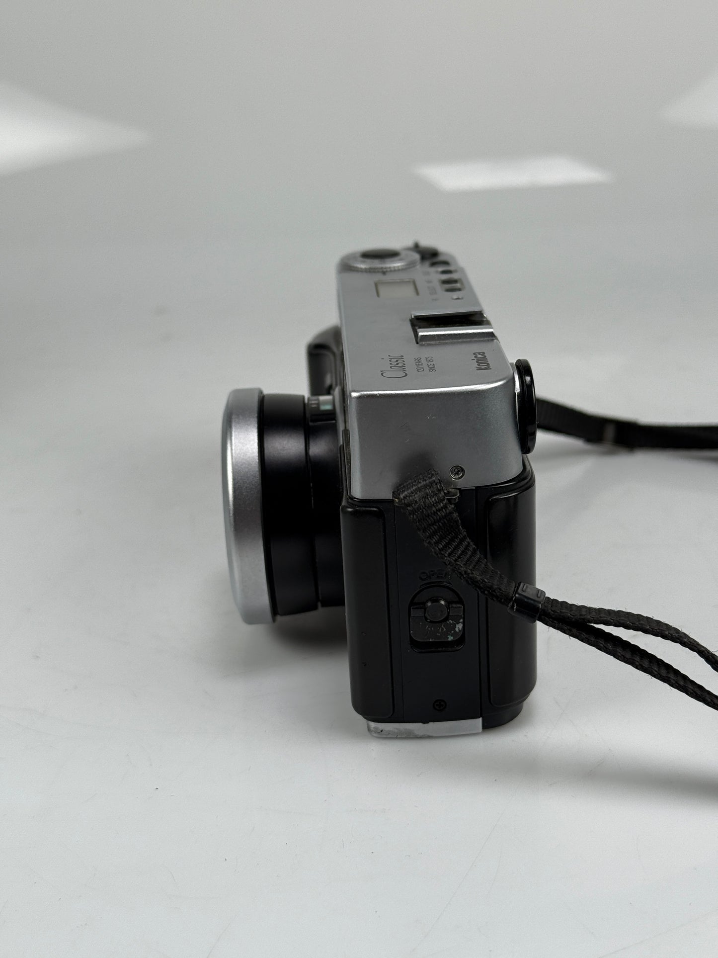 Konica Hexar AF Classic Silver 35mm Rangefinder Film Camera 35mm f2 with flash