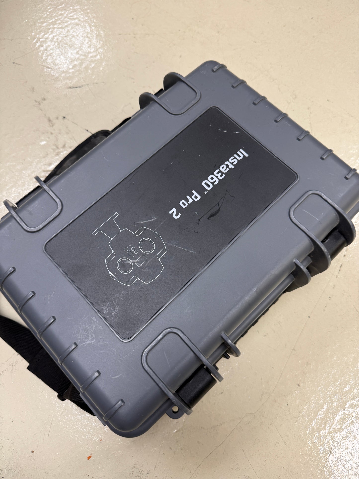 INSTA360 Pro - Spherical 360 8k VR Video Camera - 3 Batteries Tested, case