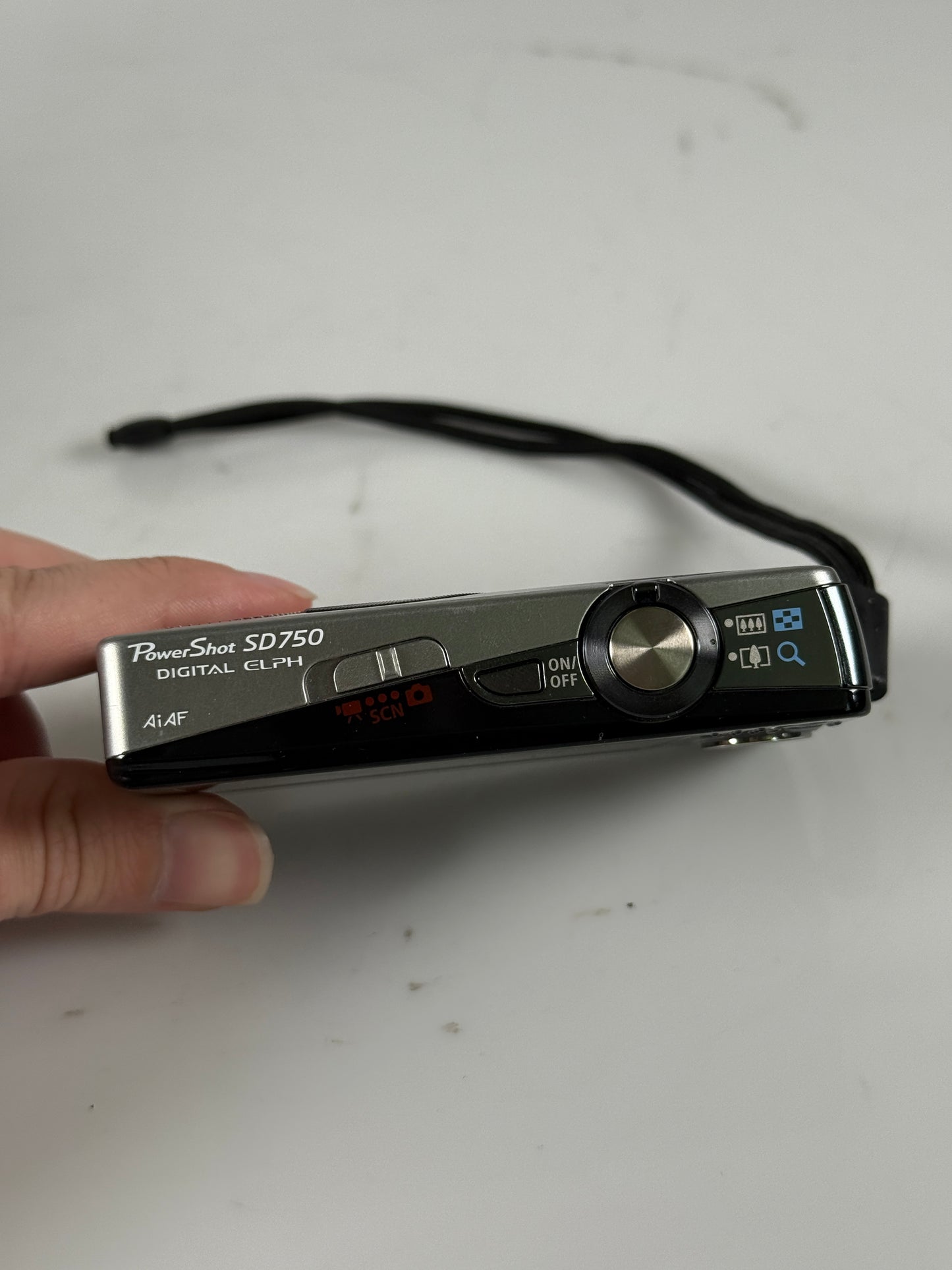 Canon PowerShot SD750 Digital Camera 6.0 MP Battery