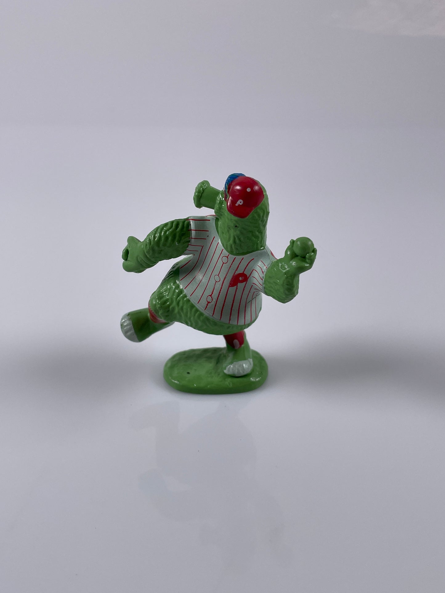 Philadelphia Philly Phanatic 1987 MLB Mascot Pitching Vintage Figure