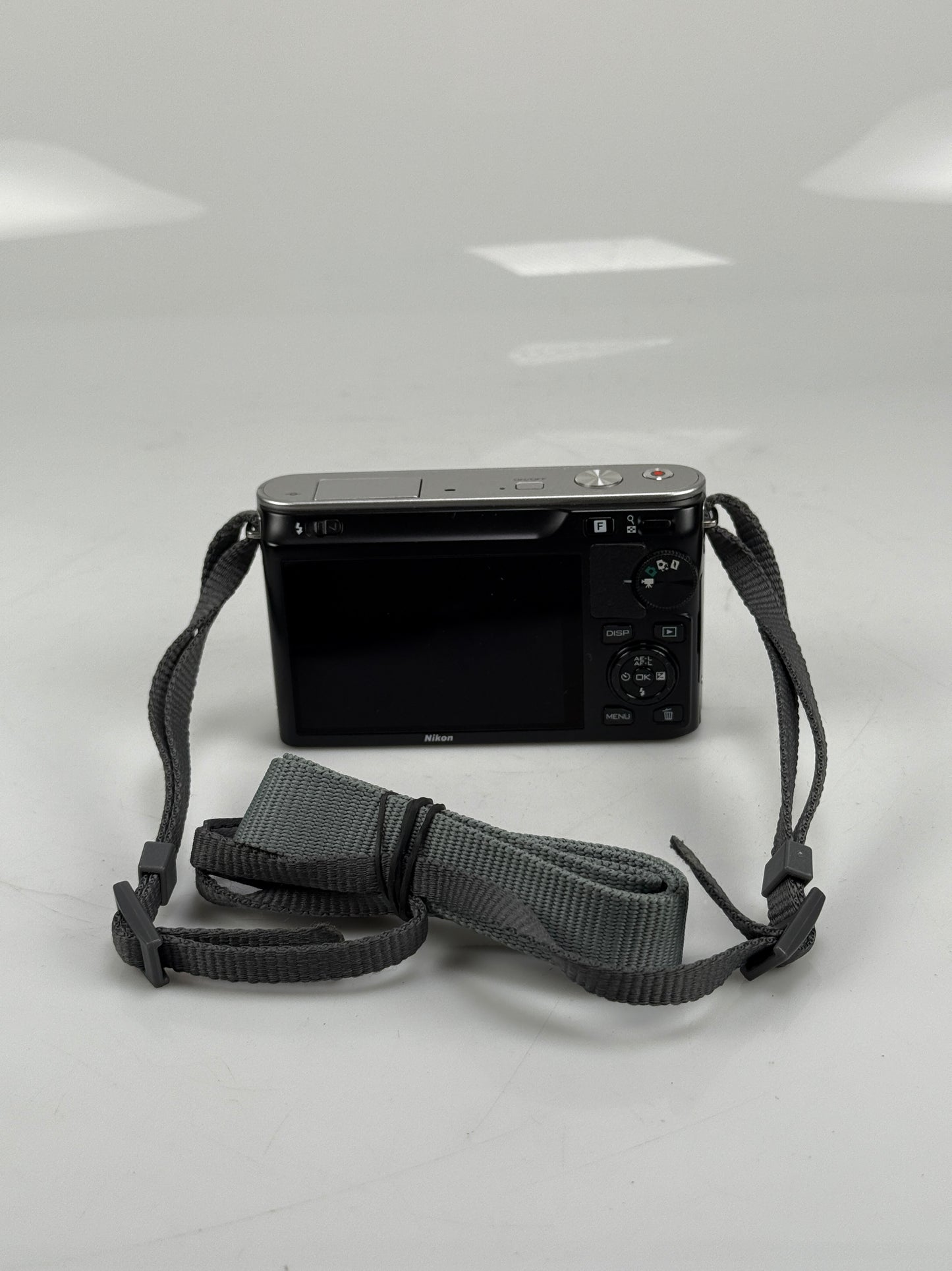 Nikon 1 J1 10.1MP Mirrorless SLR Camera Body Silver