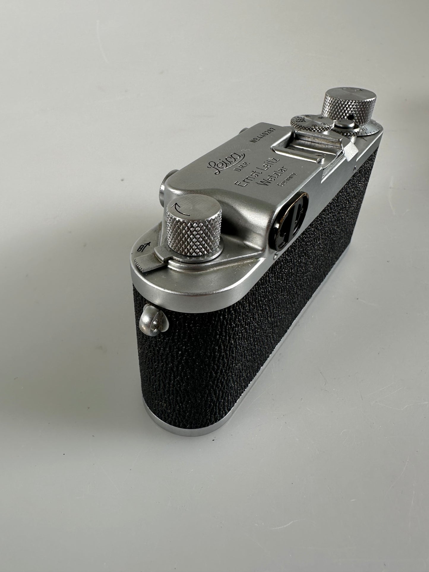 Leica IIc rangefinder 35mm camera body Chrome Sharkskin