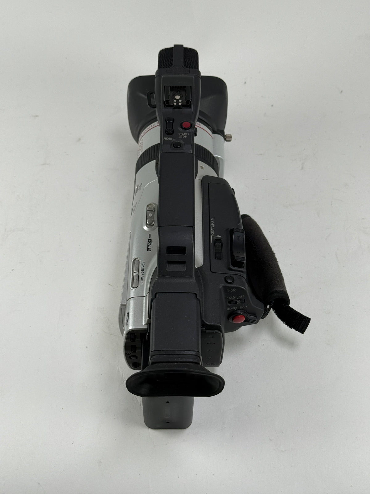 Canon DM-GL2 A Silver Lightweight MiniDV 3CCD Digital Video Camcorder