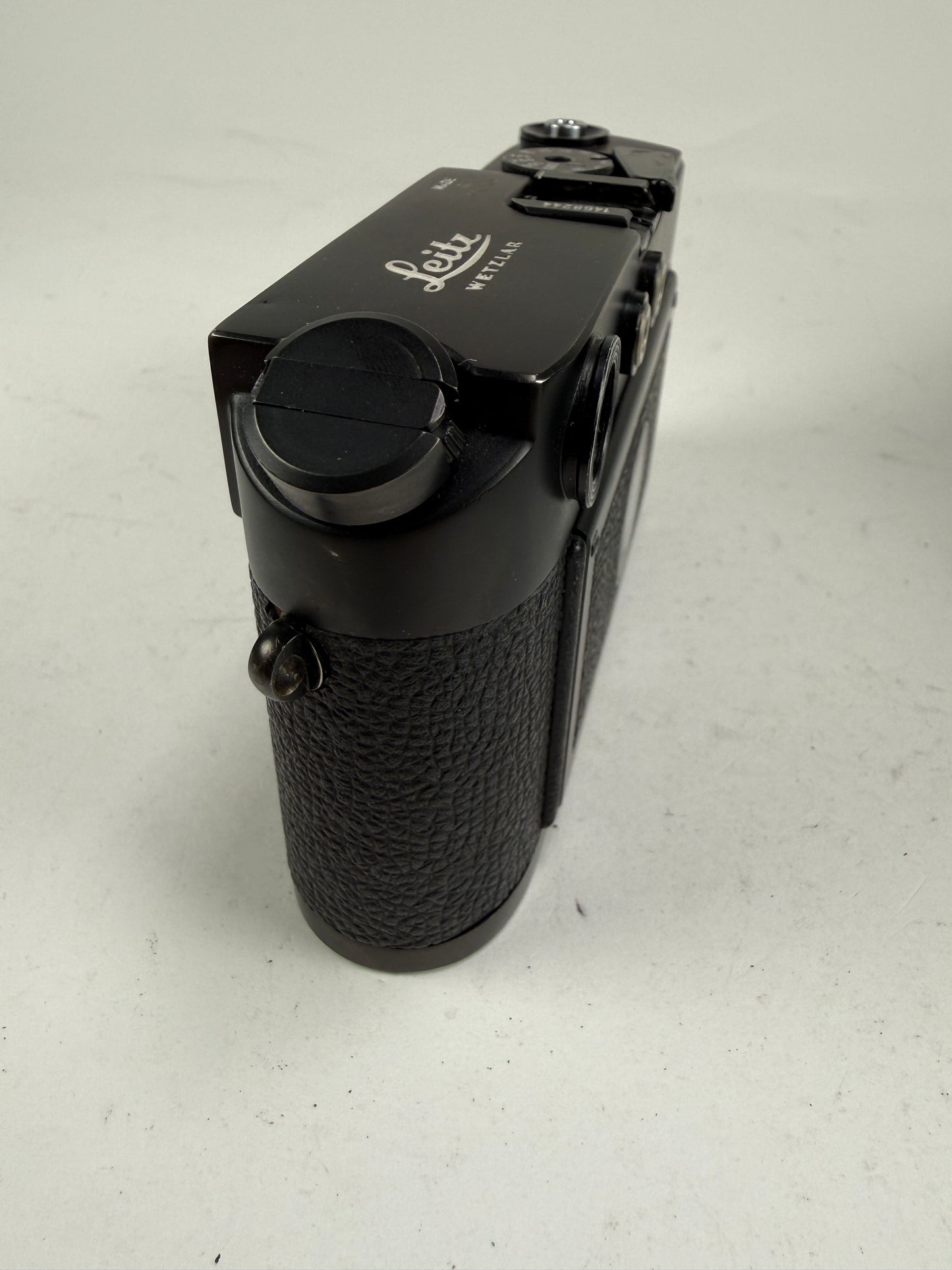 Leica M4-2 35mm rangefinder film camera black “Made in Canada” Rare V1
