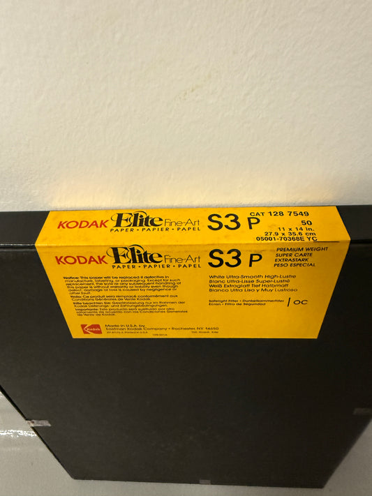 Kodak - Elite S3 P - B&W Photo Paper High-Lustre 11"x14" - Sealed 50 Sheets