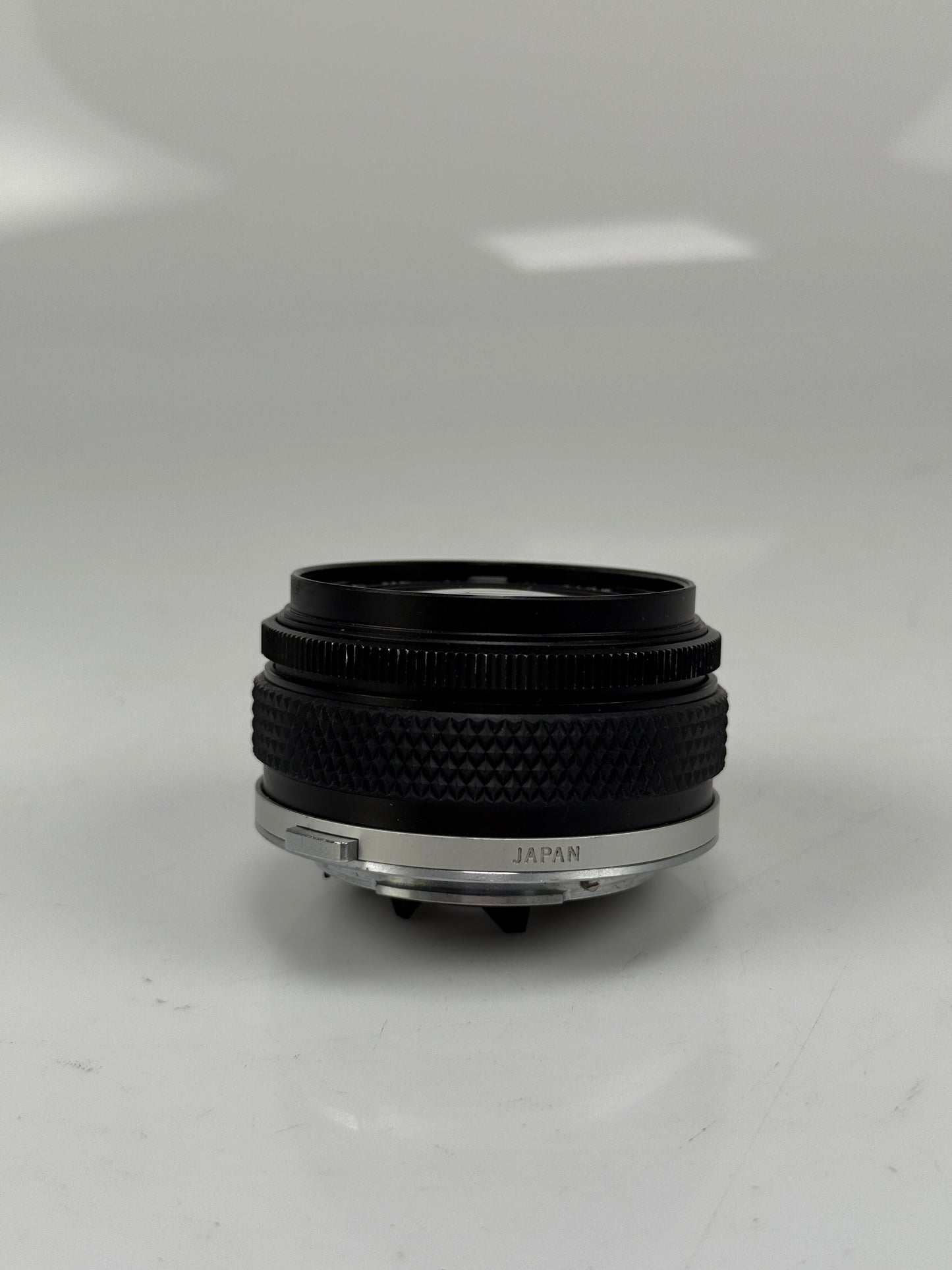 Olympus OM-System Zuiko MC Auto W 28mm f2.8 MF lens