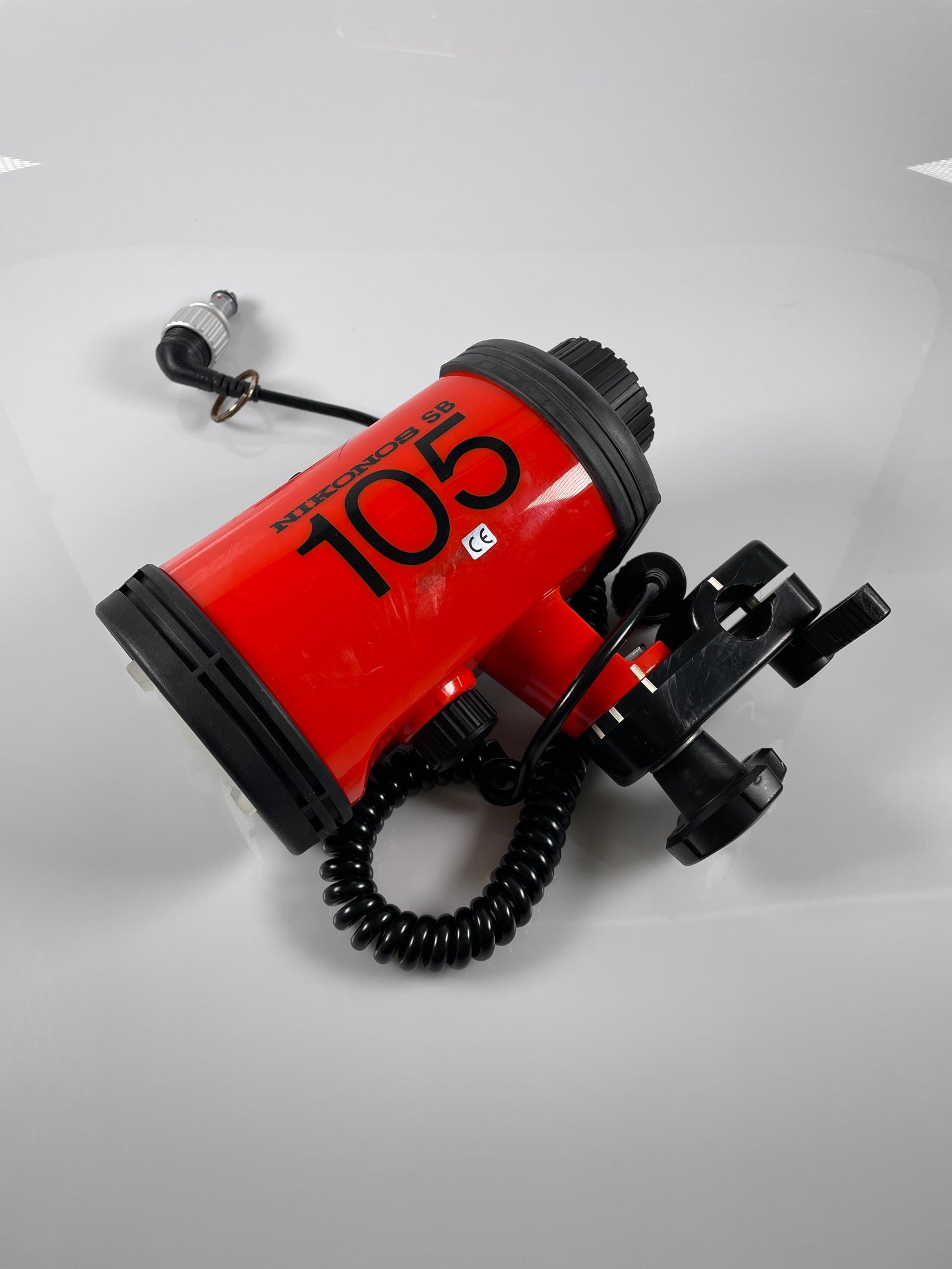 Nikon SB-105 Underwater Speedlight for Nikonos