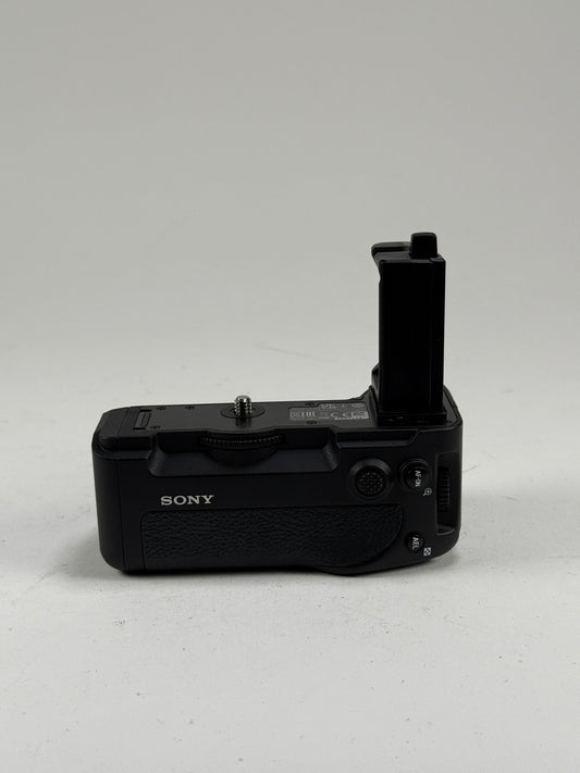 SONY VG-C4EM Vertical Grip (for a7R IV/a9 II Cameras)