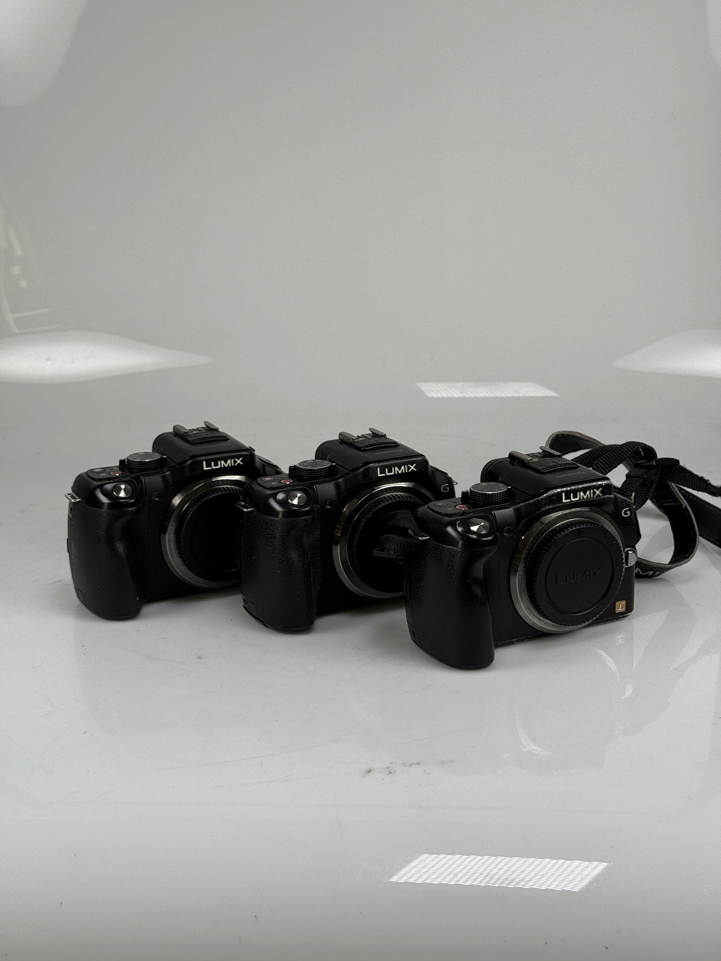 Panasonic Lumix DMC-G5 Mirrorless MFT Digital Camera Body lot of 3
