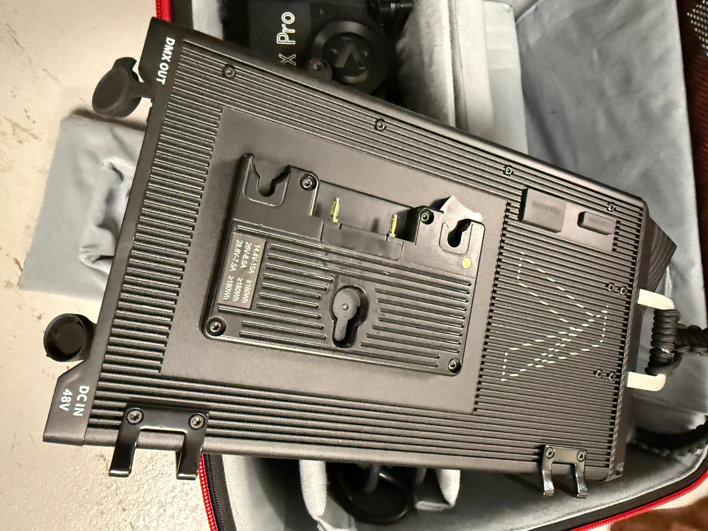 Aputure LS 600x Pro Bi-Color LED Monolight (V-Mount)