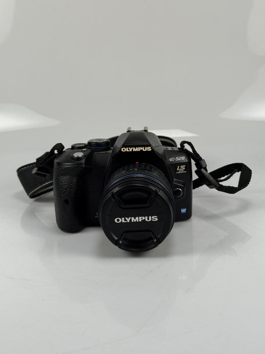 Olympus E-520 camera 10.0 MP DSLR 14-42mm Lens