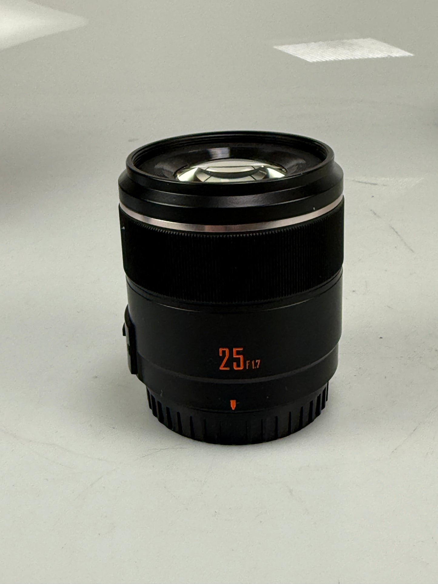 Yongnuo 25mm f1.7 STM Prime Wide Angle Digital Camera Lens M4/3 Mount