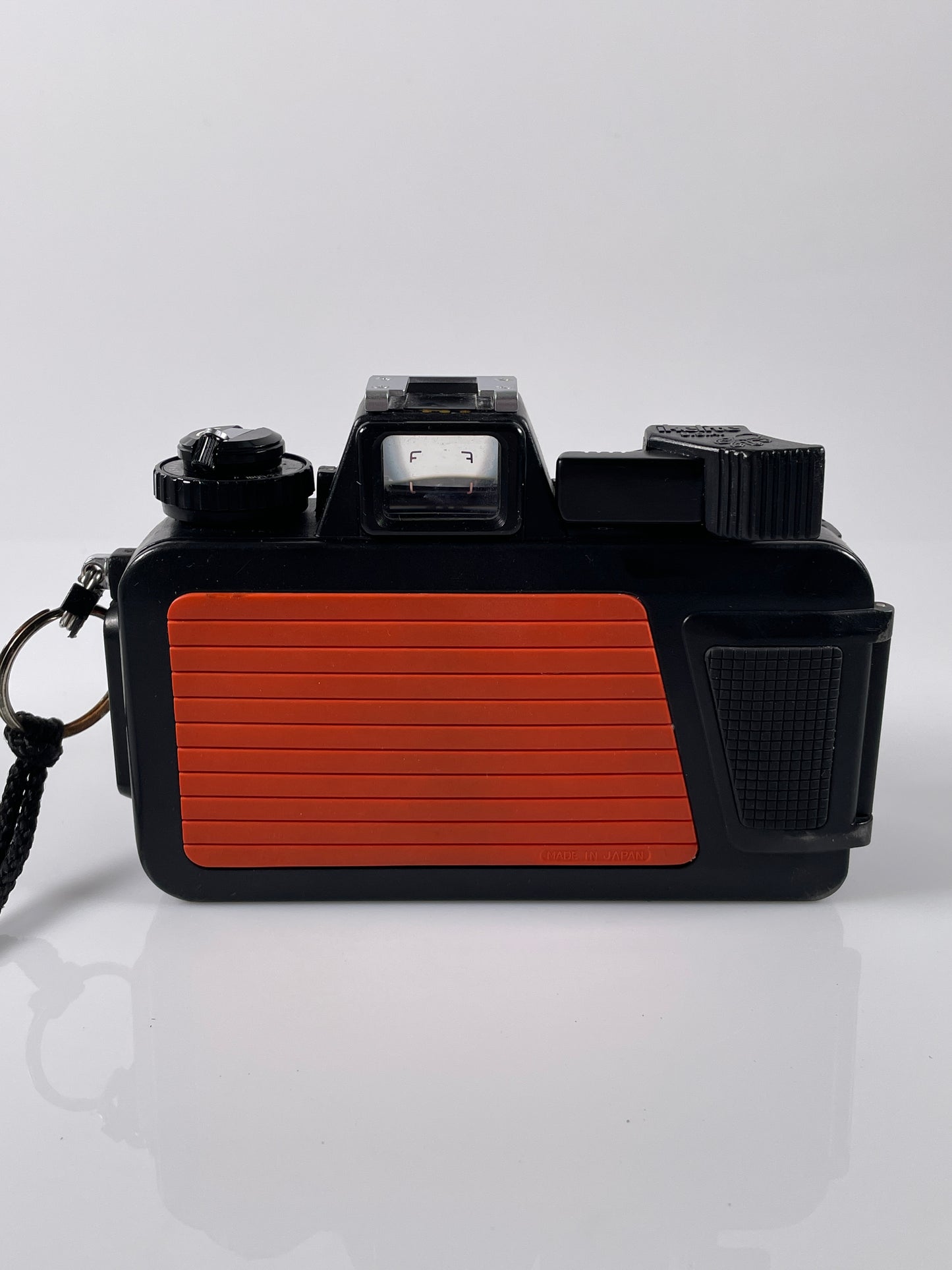 NIKON NIKONOS V Underwater Film Camera 35mm Orange kit with 35mm f2.5