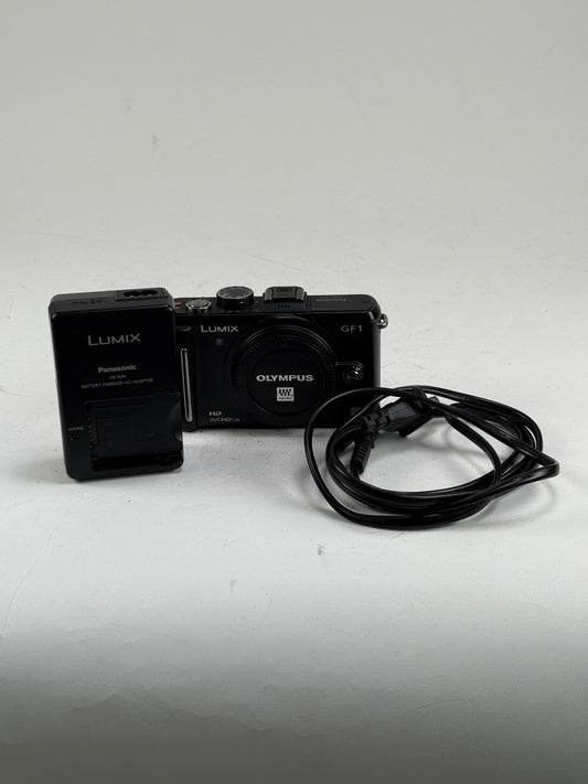 Panasonic Lumix DMC-GF1 Mirrorless MFT (Micro Four Thirds) Camera Body {12.1MP}