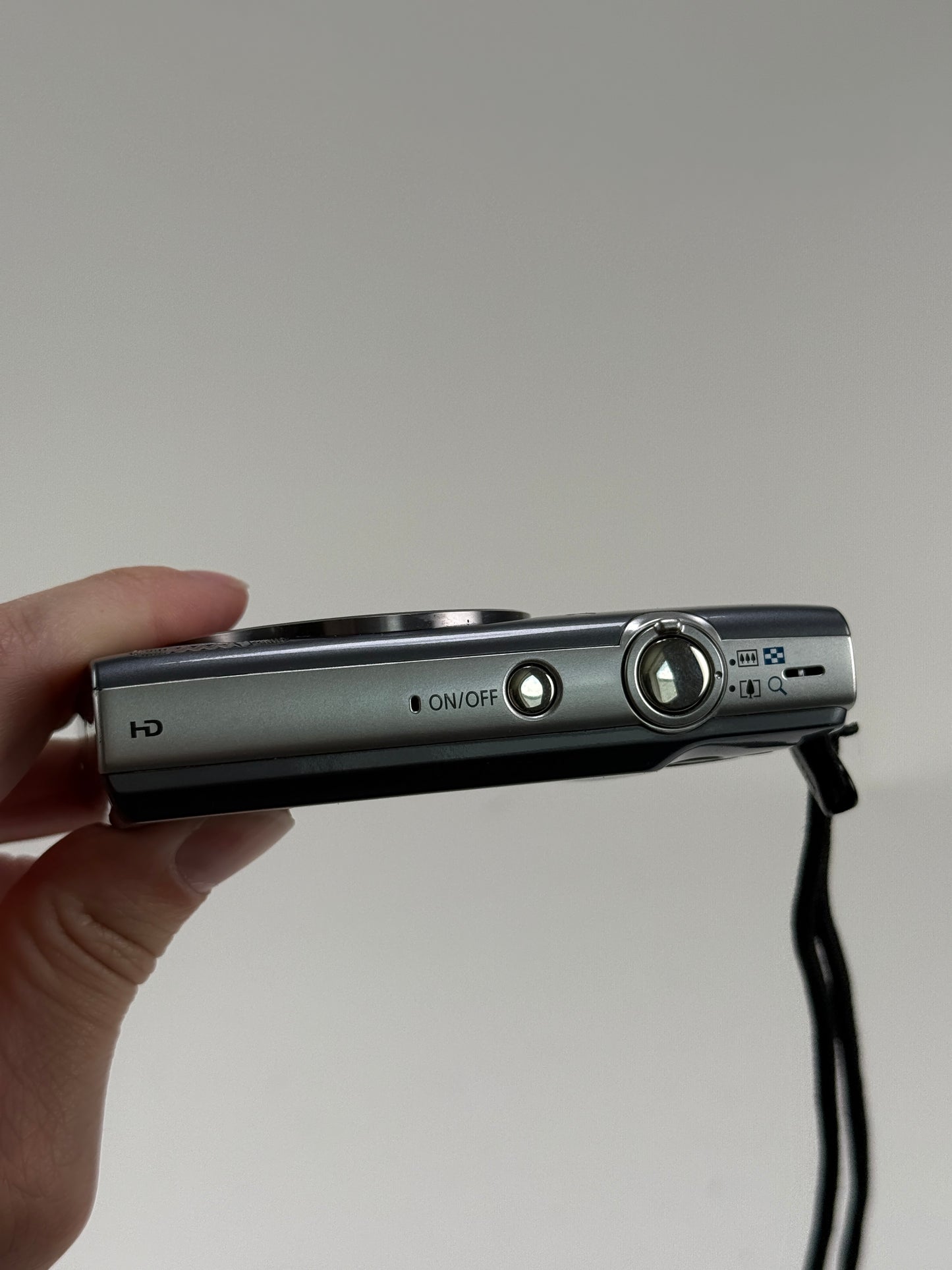 Canon PowerShot ELPH 160 Digital Camera Digicam 8x Optical Zoom Grey Gray