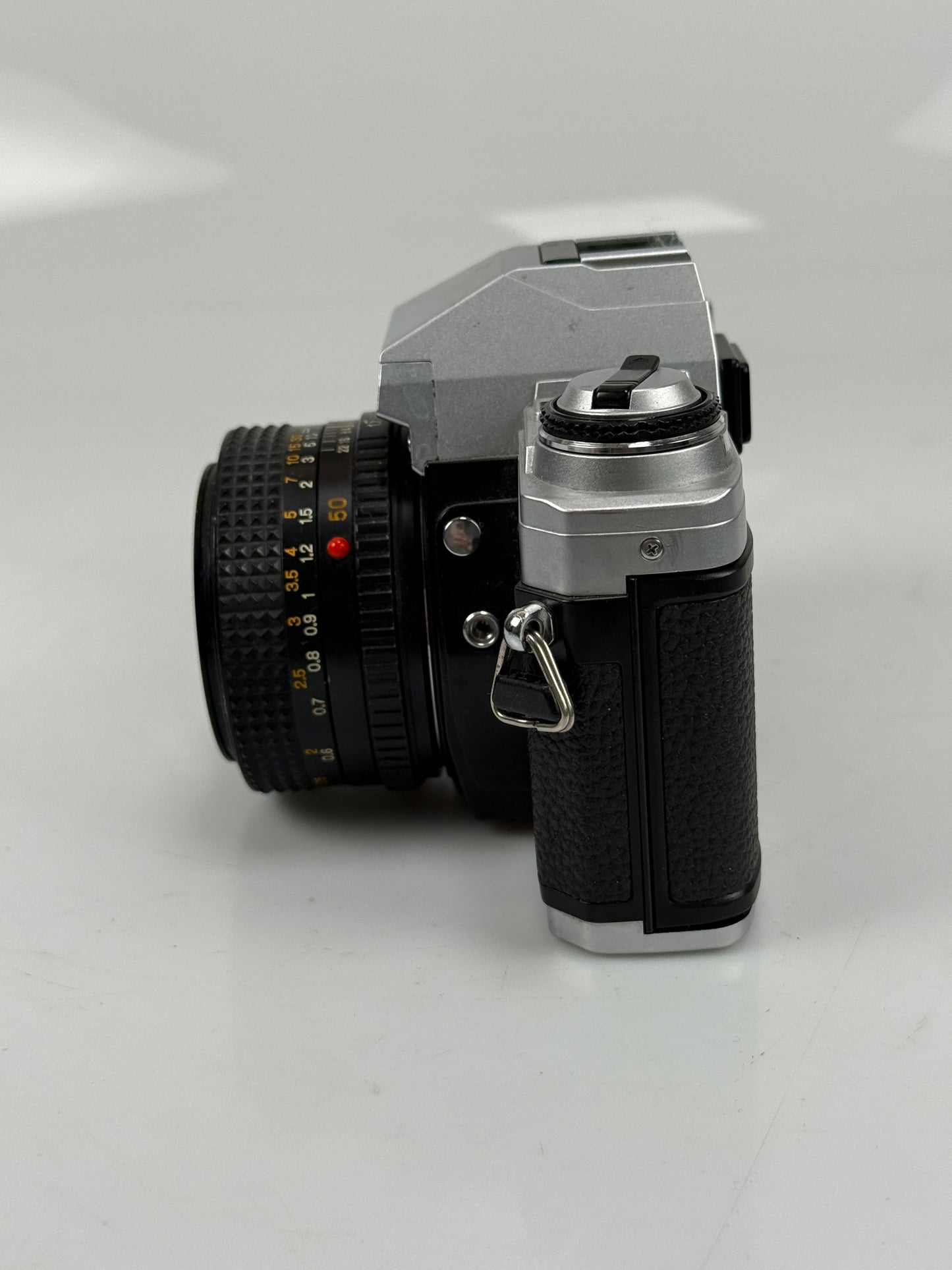 Minolta X-370 35mm SLR Film Camera w/ MD Rokkor-X 50mm f1.7 Lens