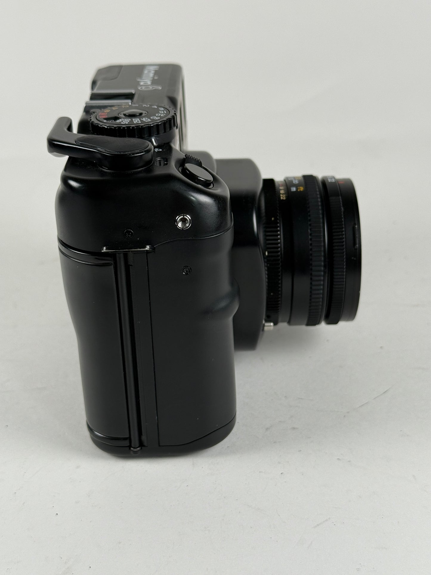 Mamiya 6 medium format rangefinder camera with 75mm f3.5 L G lens