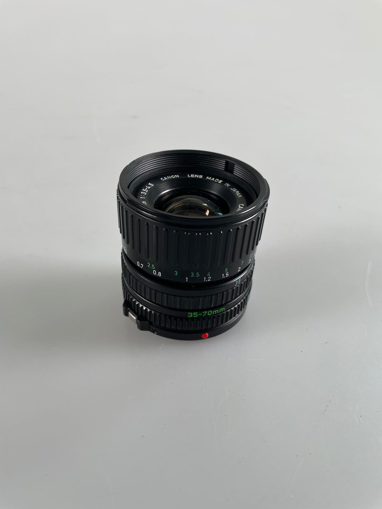 CANON New FD NFD 35-70mm f/3.5-4.5 Macro Zoom Lens