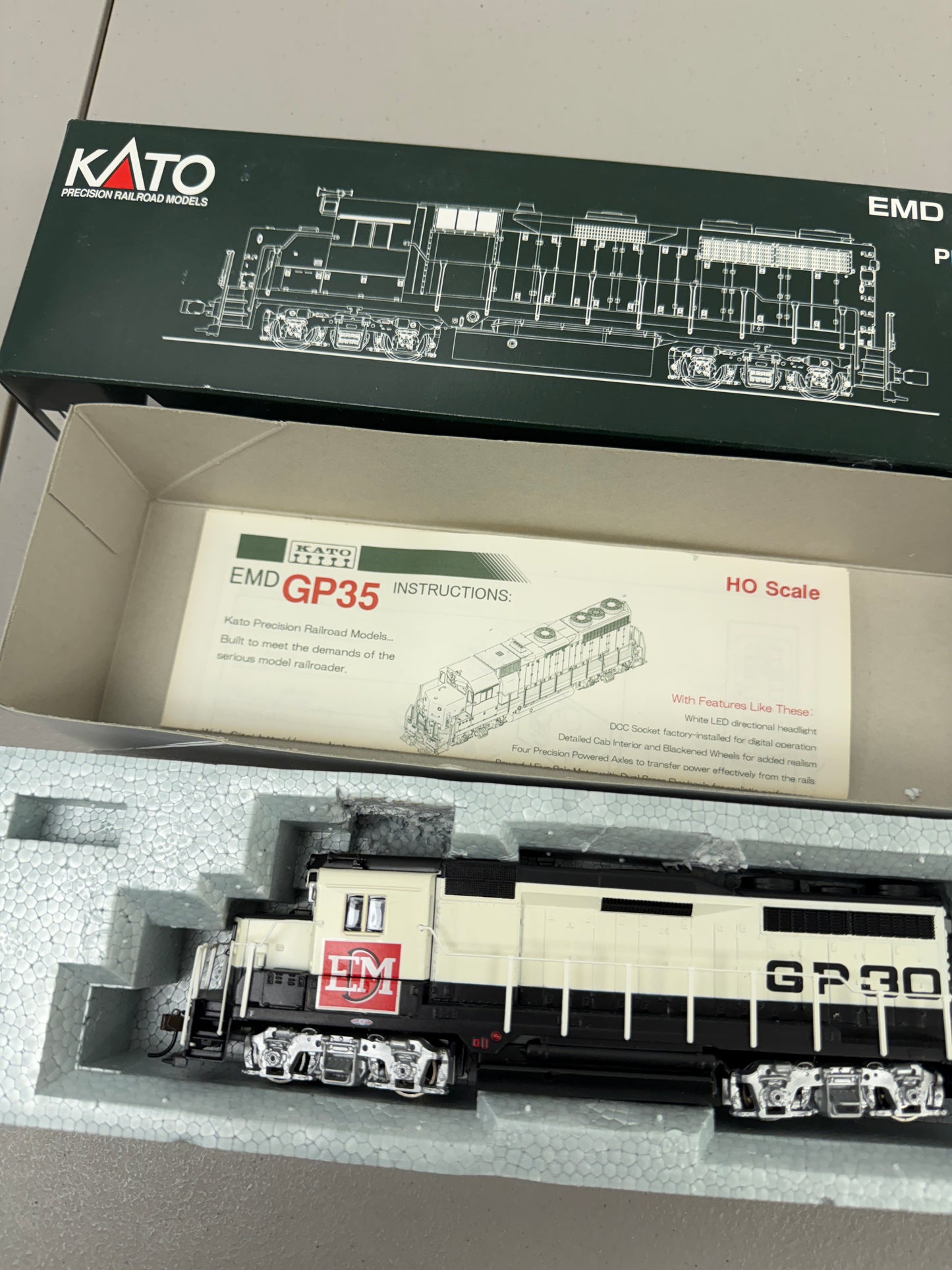 Kato EMD GP30 EMD GM 1965 Demo Custom By Southern Tier Modelworks