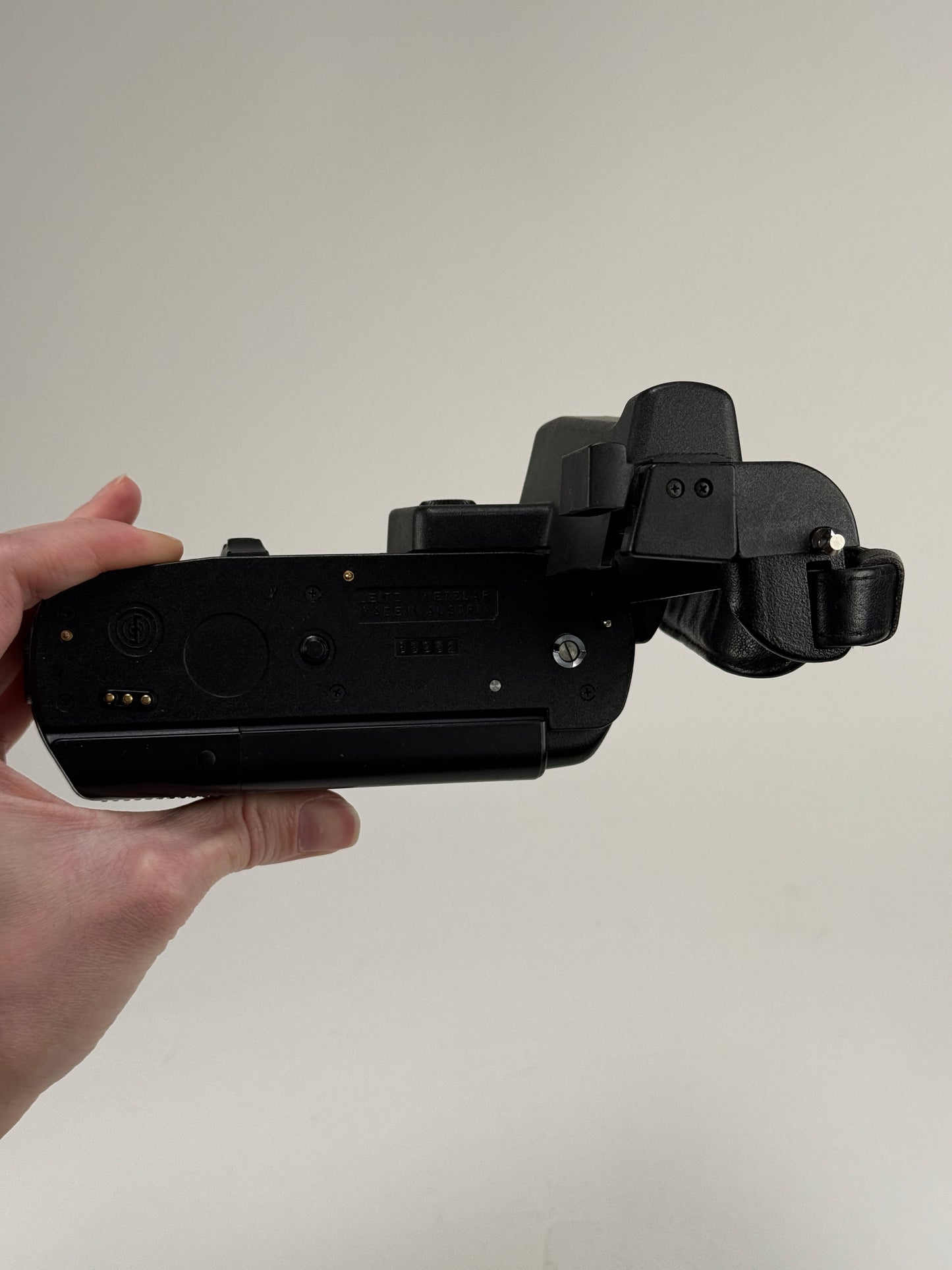 Leica Motor drive & Leica Grip 14283 for R4 R5 R6 RE SLR Camera