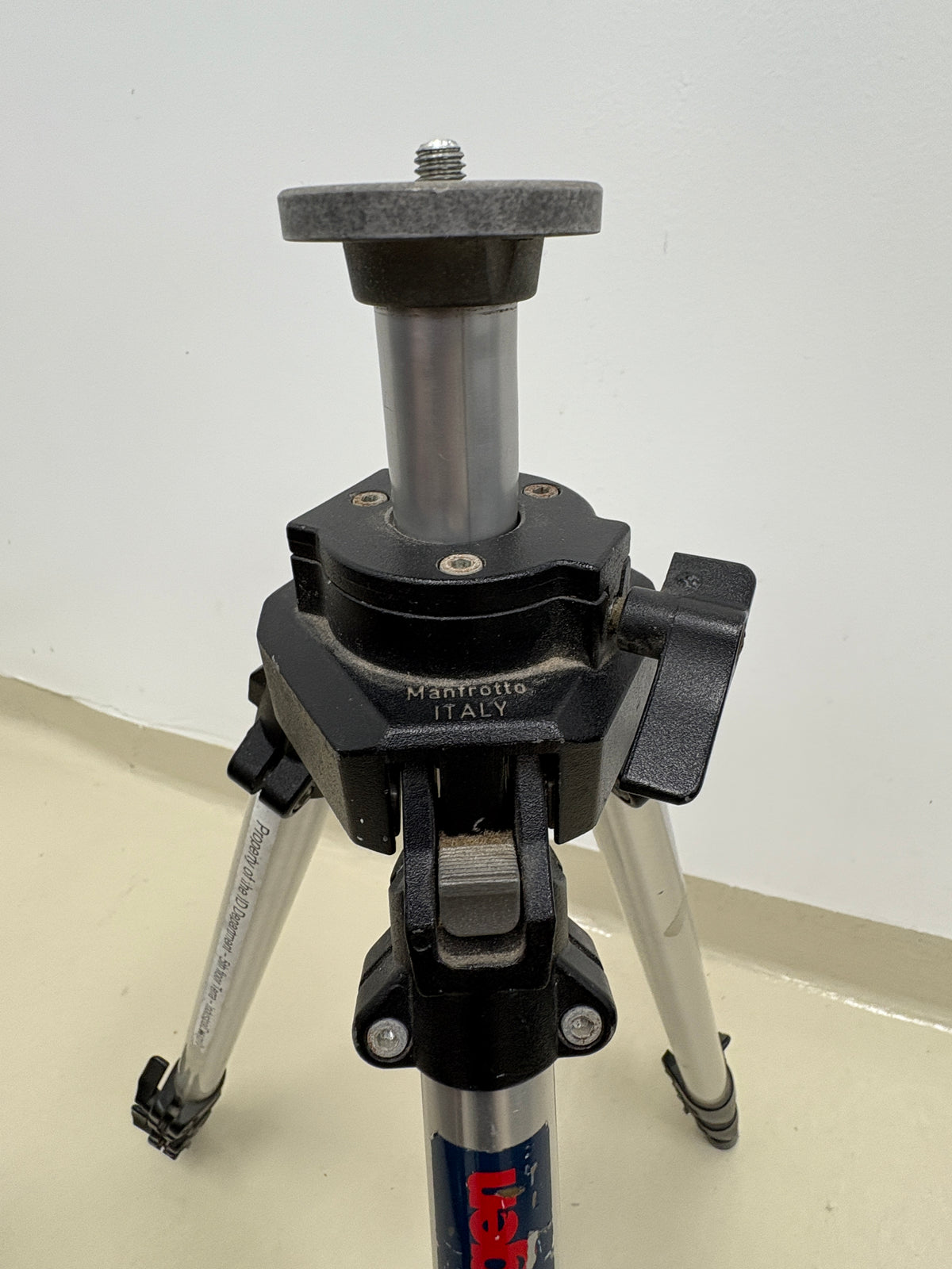 Bogen 3021 Tripod Legs only #055