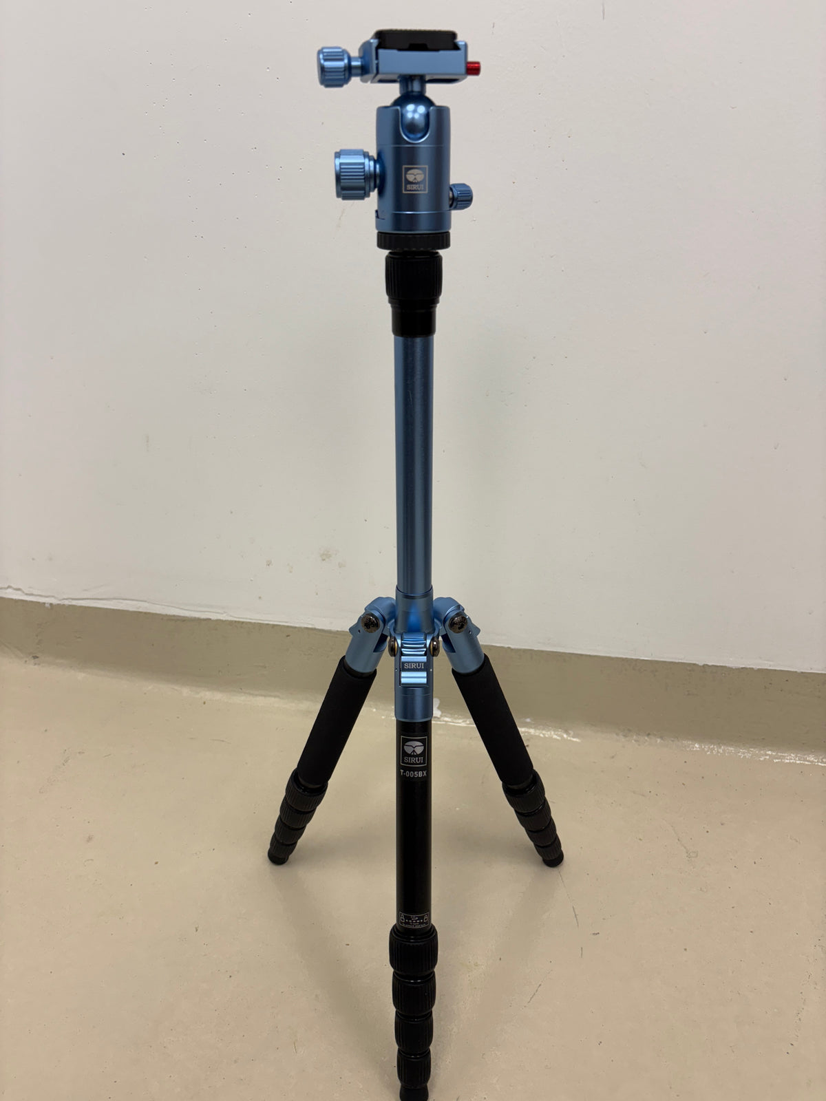 Sirui T-005BX Aluminium Tripod with C-10x Ball Head