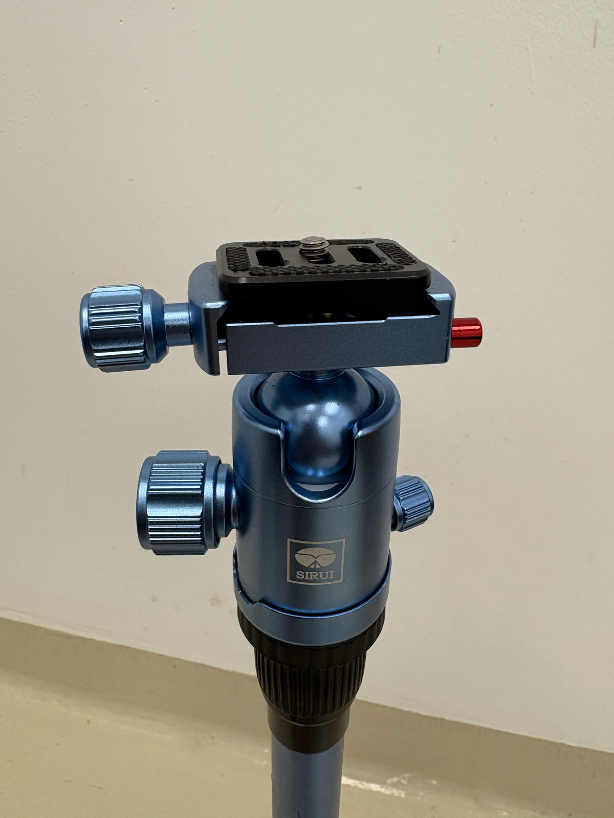 Sirui T-005BX Aluminium Tripod with C-10x Ball Head