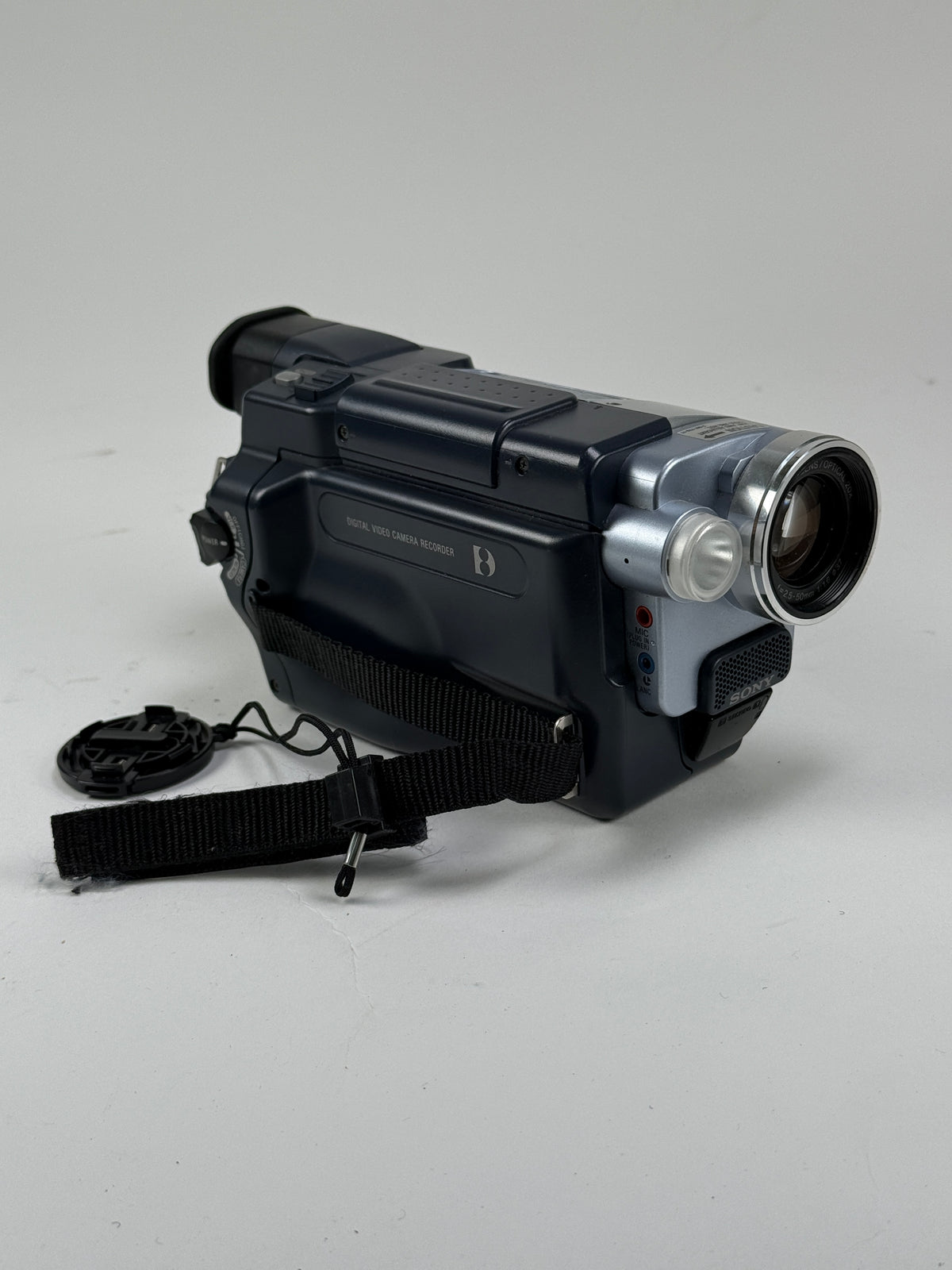 Sony Handycam DCR-TRV350 Digital8 Hi8 Video8 Camcorder