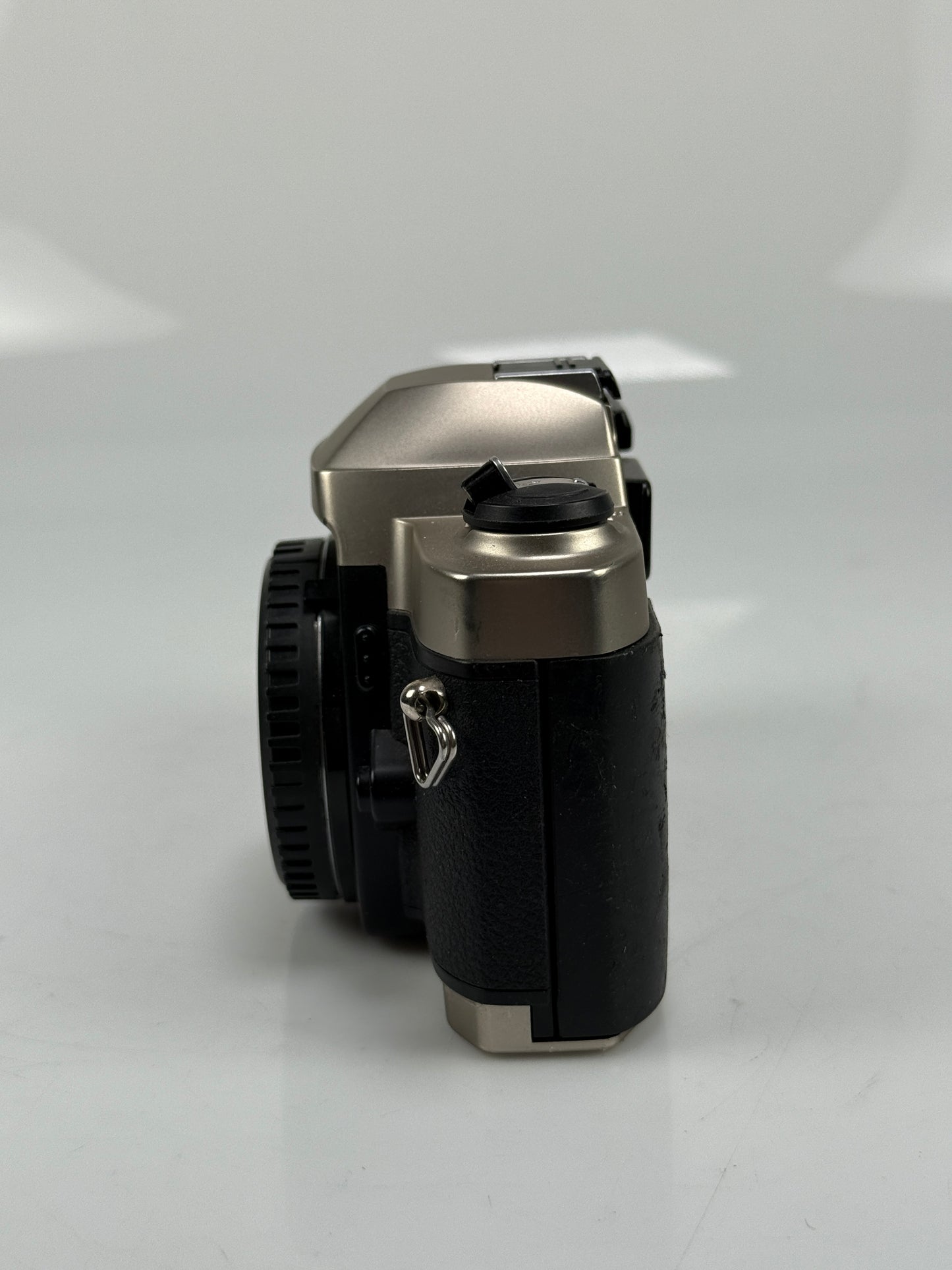 Nikon FM10 35mm SLR Film Camera