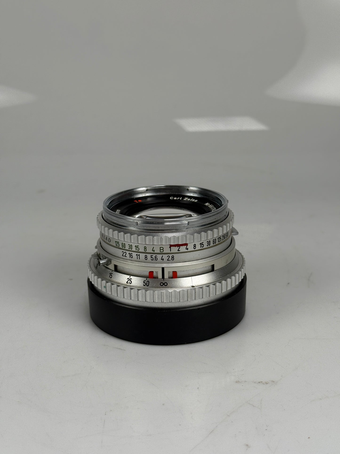 Hasselblad Carl Zeiss planar C T* 80mm F2.8 lens chrome silver RARE