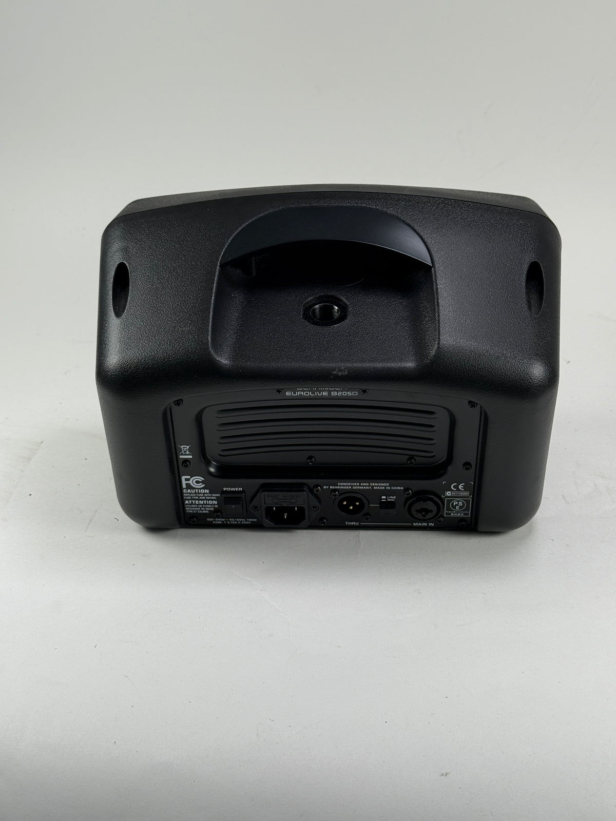 Behringer EUROLIVE B205D BUNDLE! Ultra-Compact 150W PA/Monitor Speaker