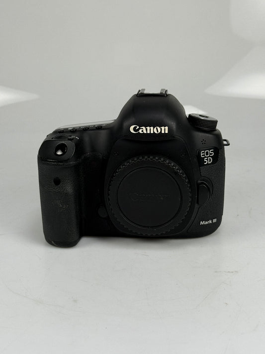 Canon 5D Mark III digital camera SLR Body full frame - Shutter count 70K