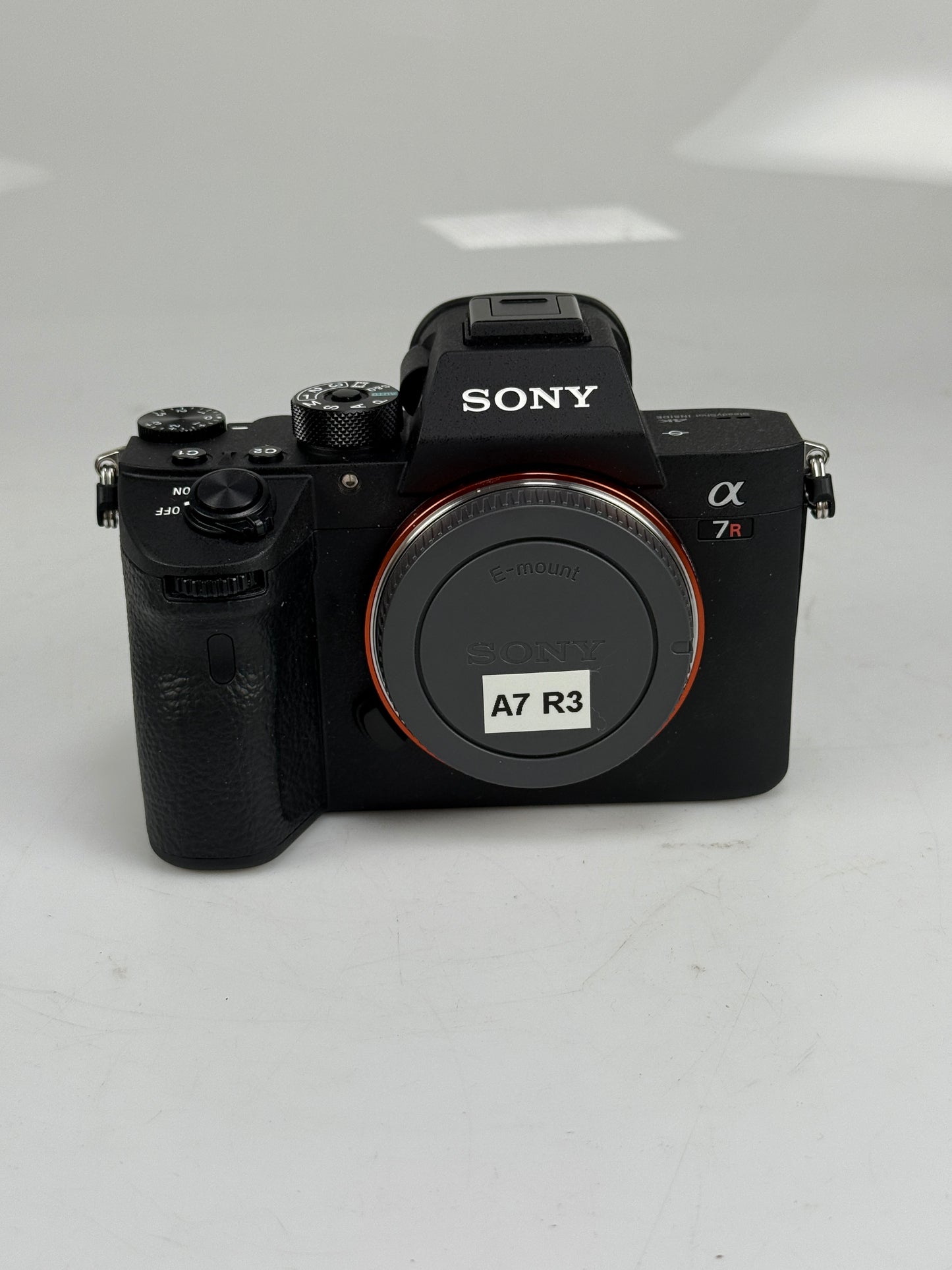 Sony Alpha A7R III A7R3 A7RIII 42.4MP Mirrorless Digital Camera