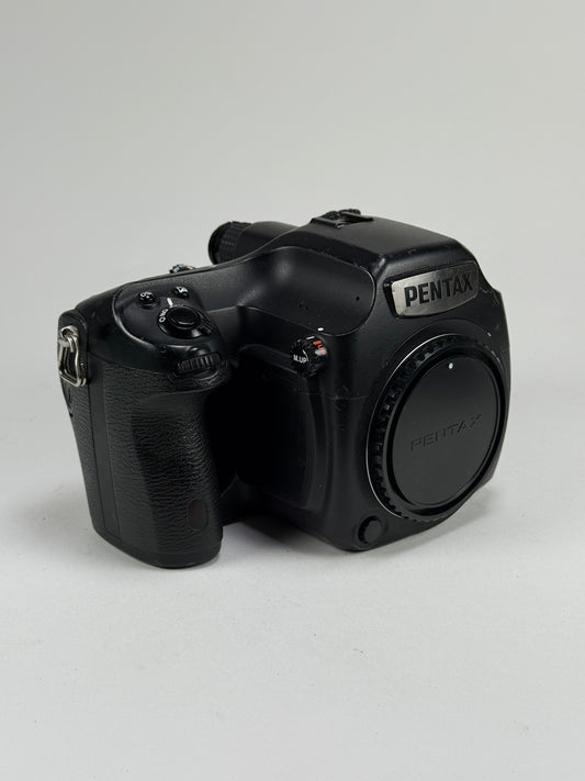 Pentax 645Z Medium Format 51.4MP DSLR Camera Body