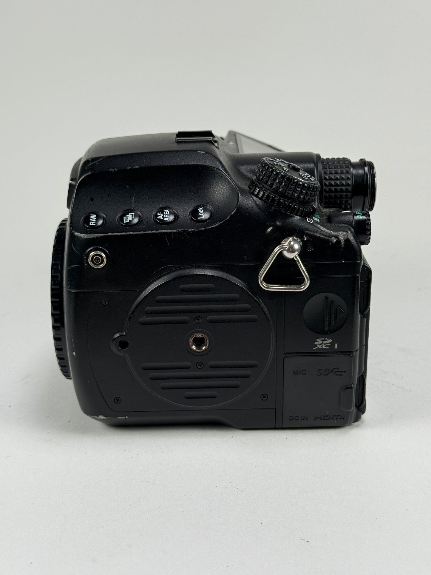Pentax 645Z Medium Format 51.4MP DSLR Camera Body