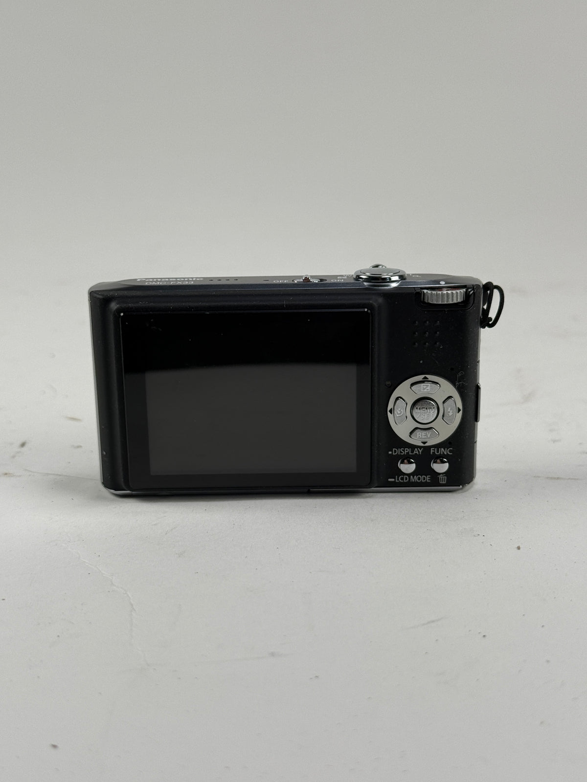 Panasonic Lumix DMC-FX33 White 8.1MP Compact Digital Camera Leica Zoom CCD