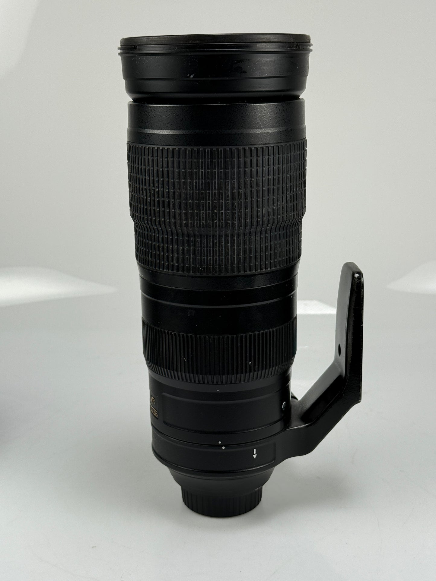 Nikon AF-S 200-500mm f5.6 E ED VR Lens + Hood