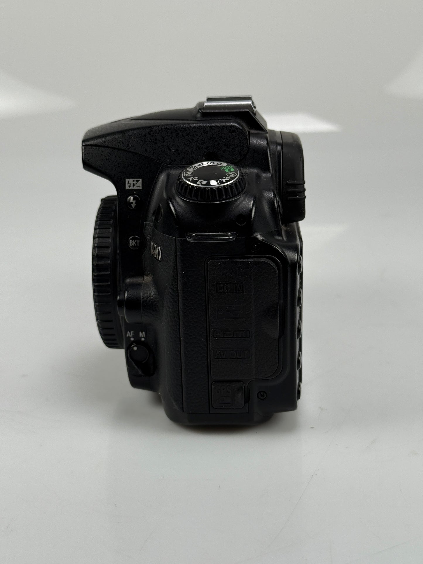 Nikon D90 12.3MP Digital SLR Camera Body