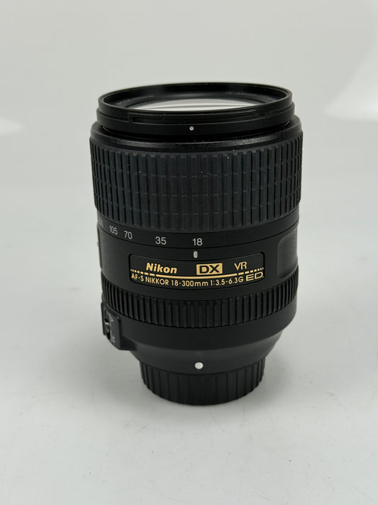 Nikon AF-S 18-300mm f3.5-6.3 ED DX G VR Wide Angle Telephoto Zoom Lens