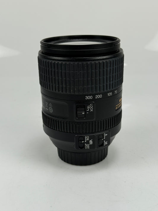 Nikon AF-S 18-300mm f3.5-6.3 ED DX G VR Wide Angle Telephoto Zoom Lens