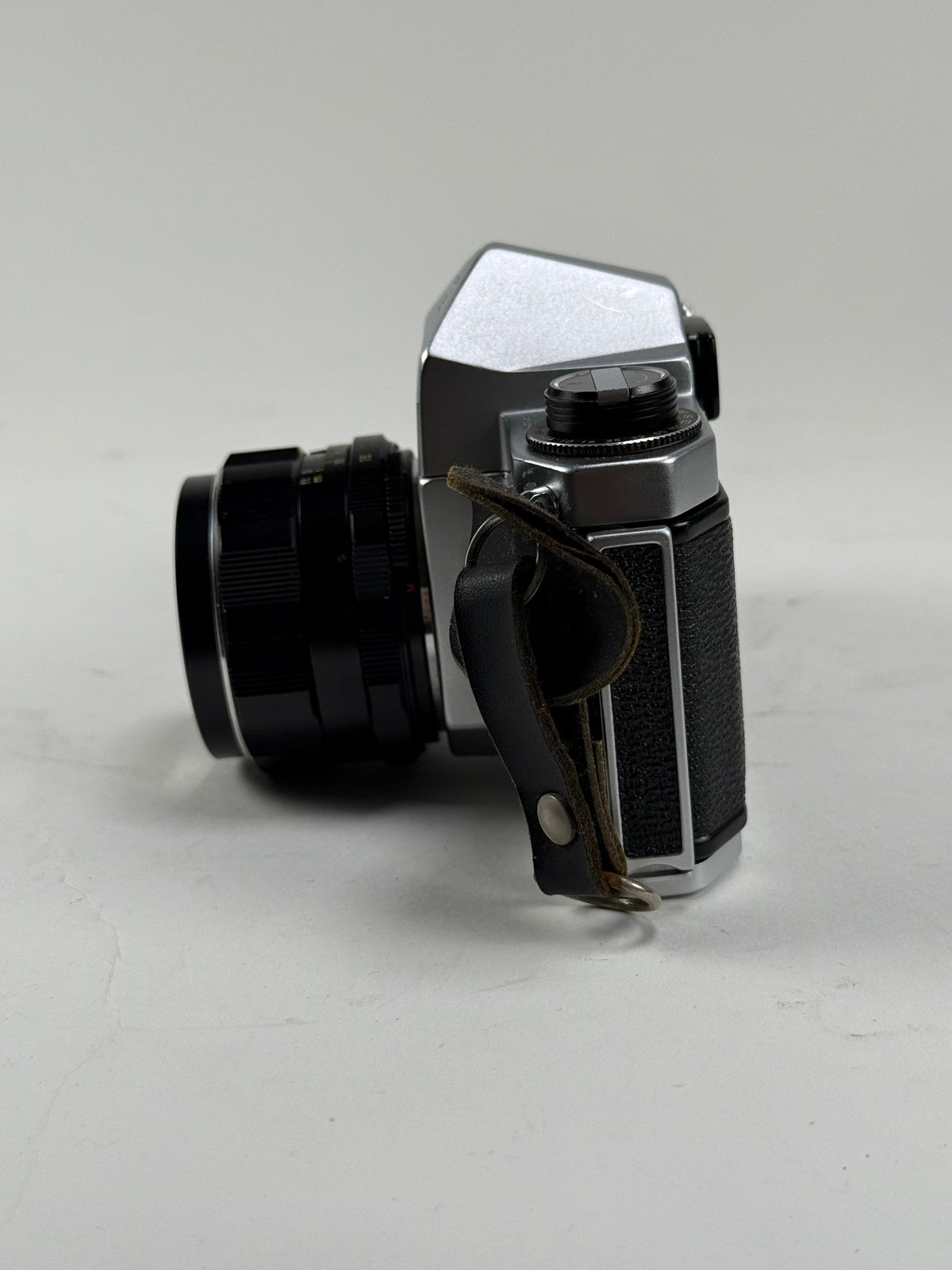 Pentax H1a 35mm SLR Camera Body w/ 55mm f2 M42 lens kit