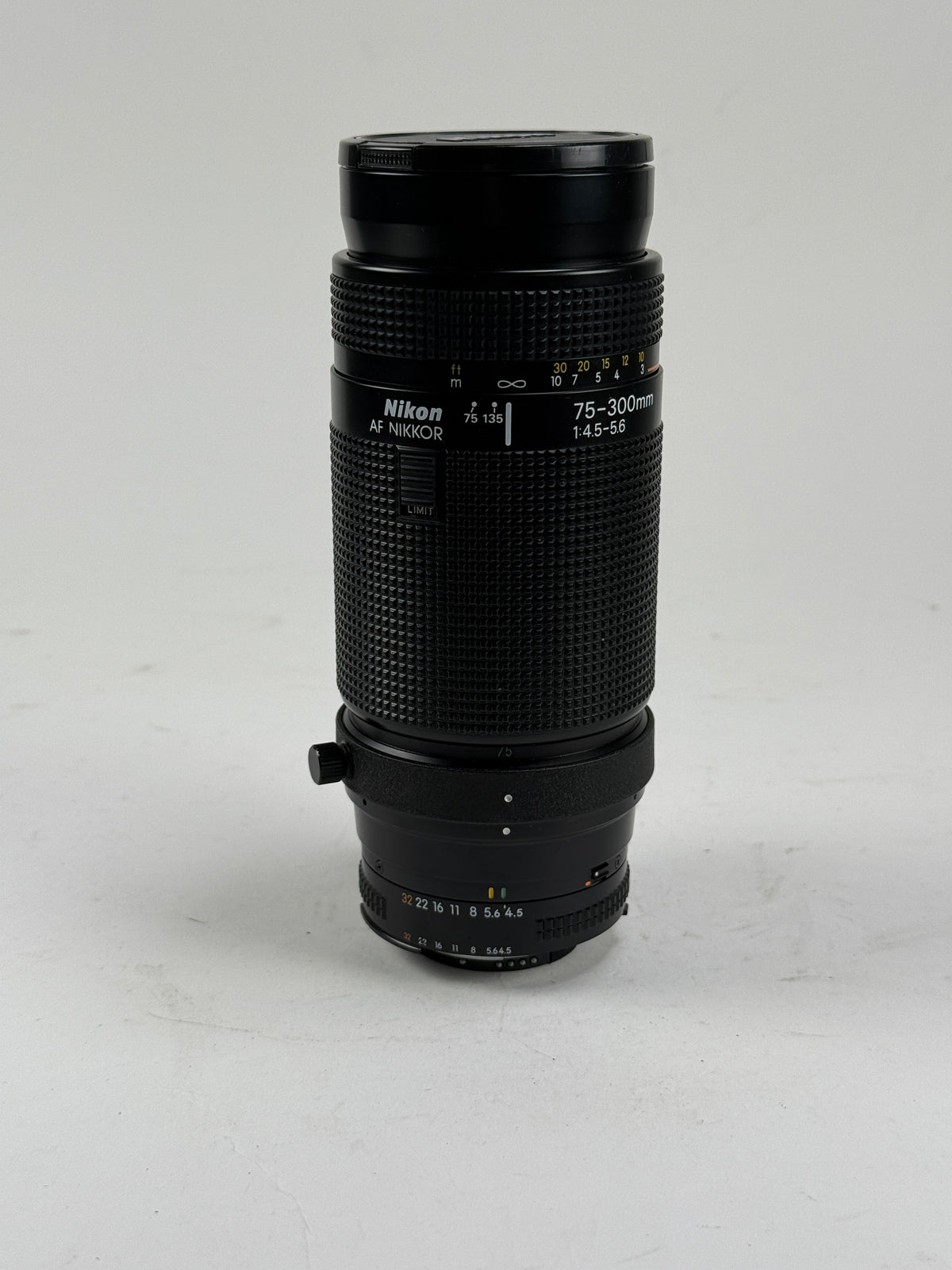 Nikon AF Nikkor 75-300mm F/4.5-5.6 Lens