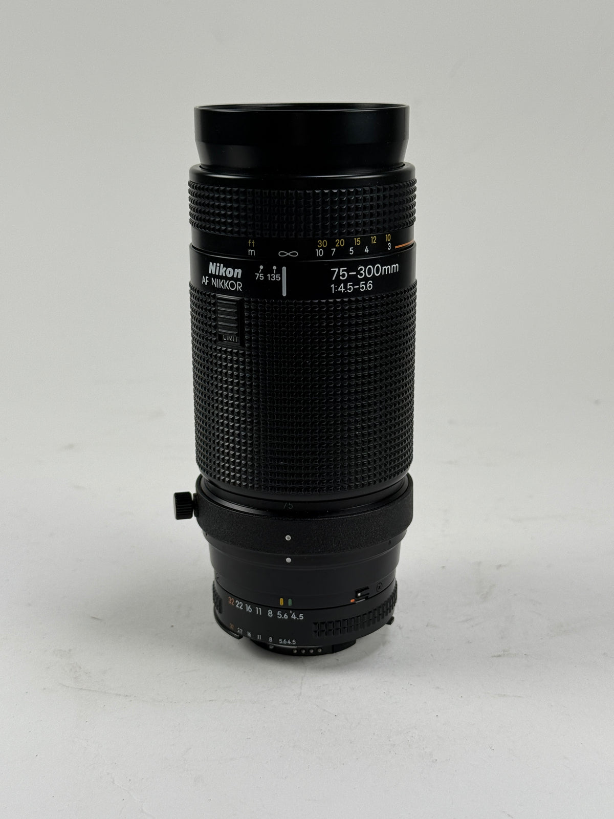 Nikon AF Nikkor 75-300mm F/4.5-5.6 Lens
