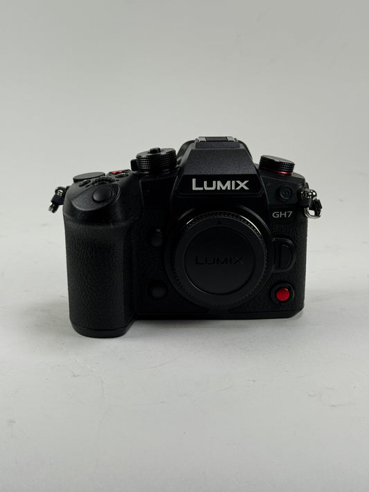 Panasonic Lumix GH7 25.2MP Mirrorless M4/3 Camera Body